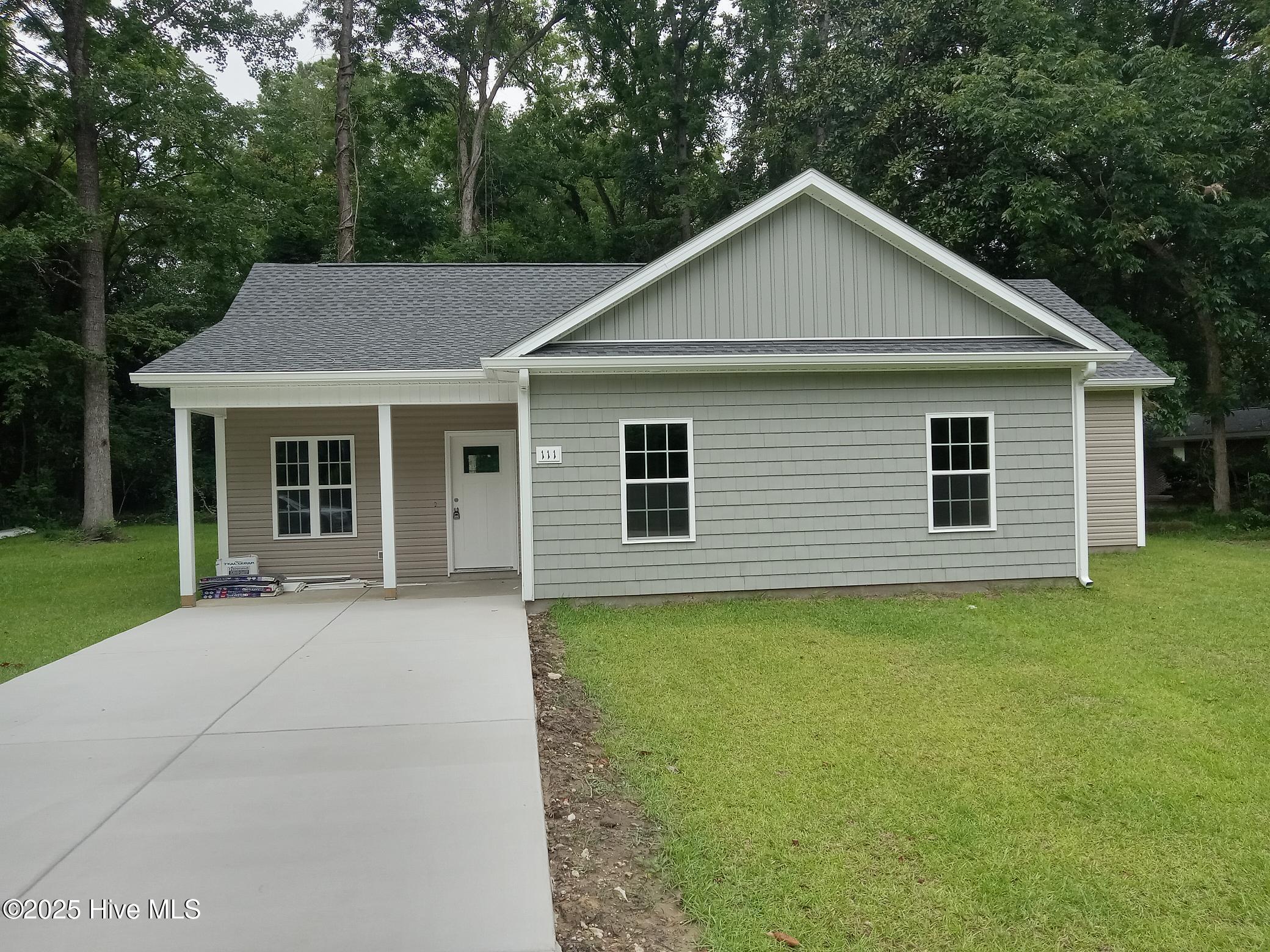 Homes for sale in Whiteville, NC | 111 E Oliver St, Whiteville, NC 28472 | MLS# 100521963