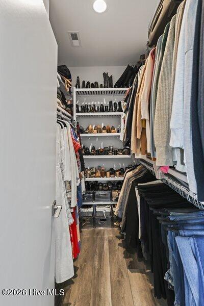 100591131 | Photo 29