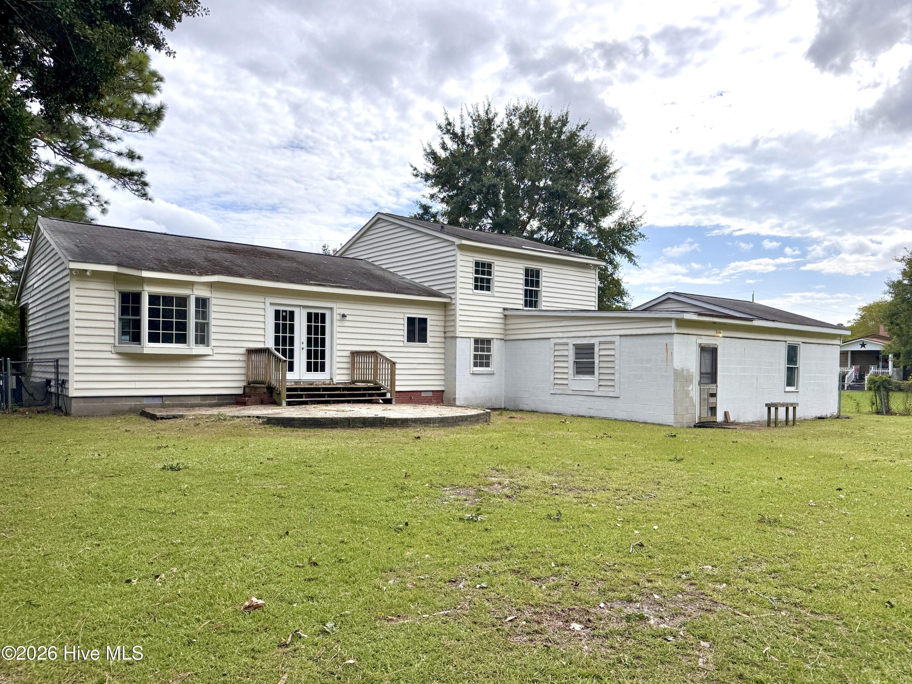 2831 Easy Street,Newport
