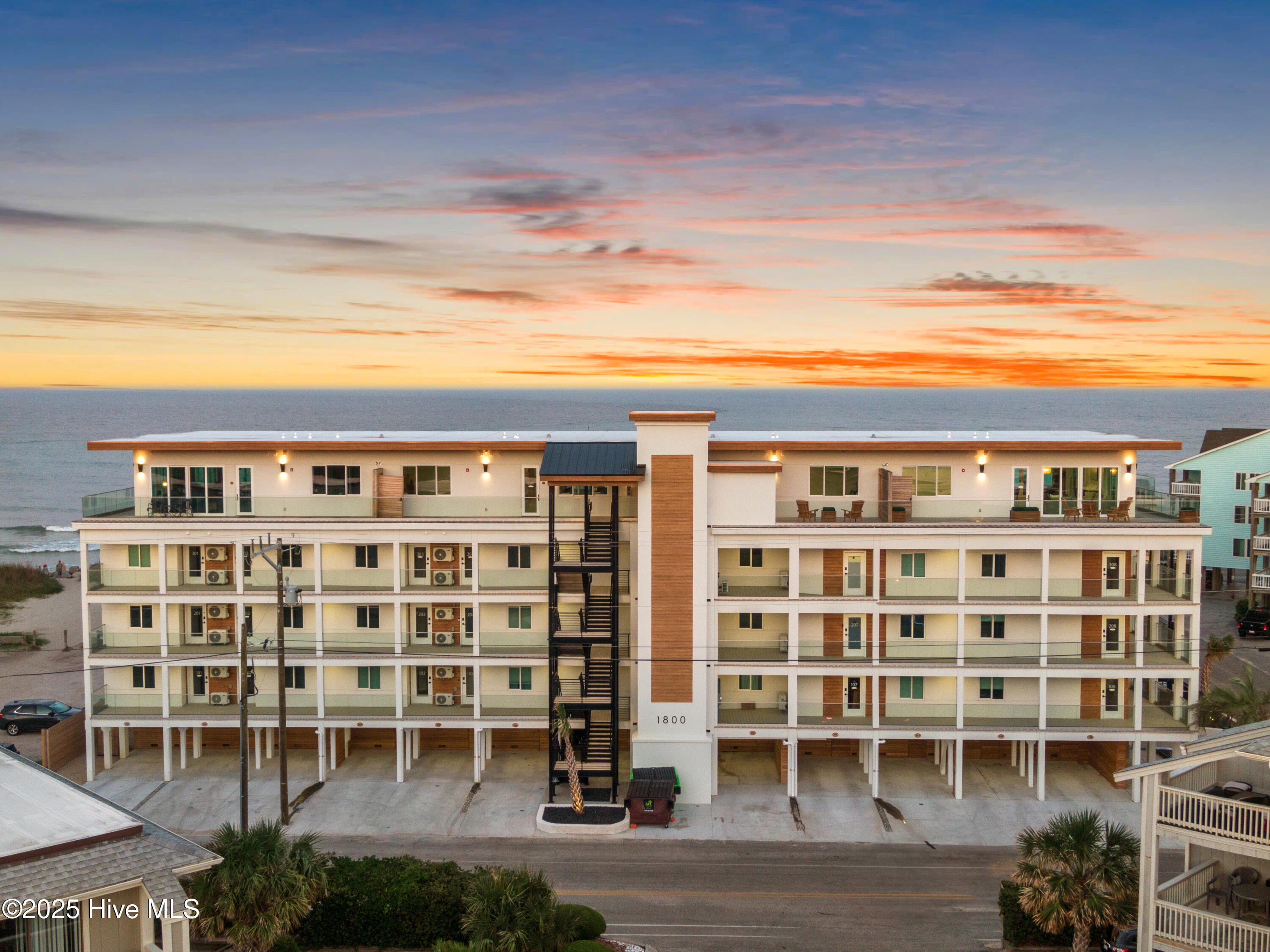 100510473 | Photo 47