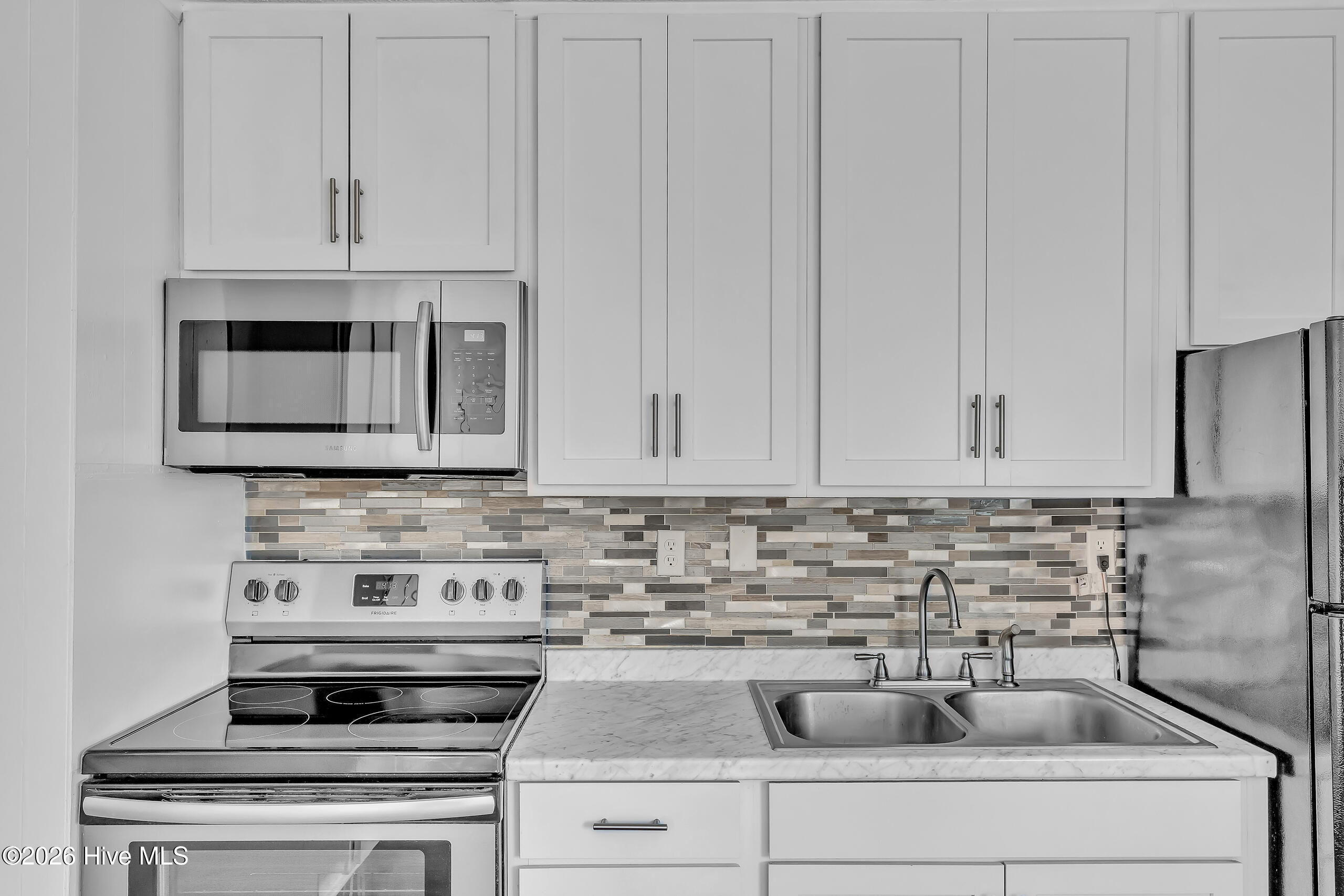 100567424 | Photo 14