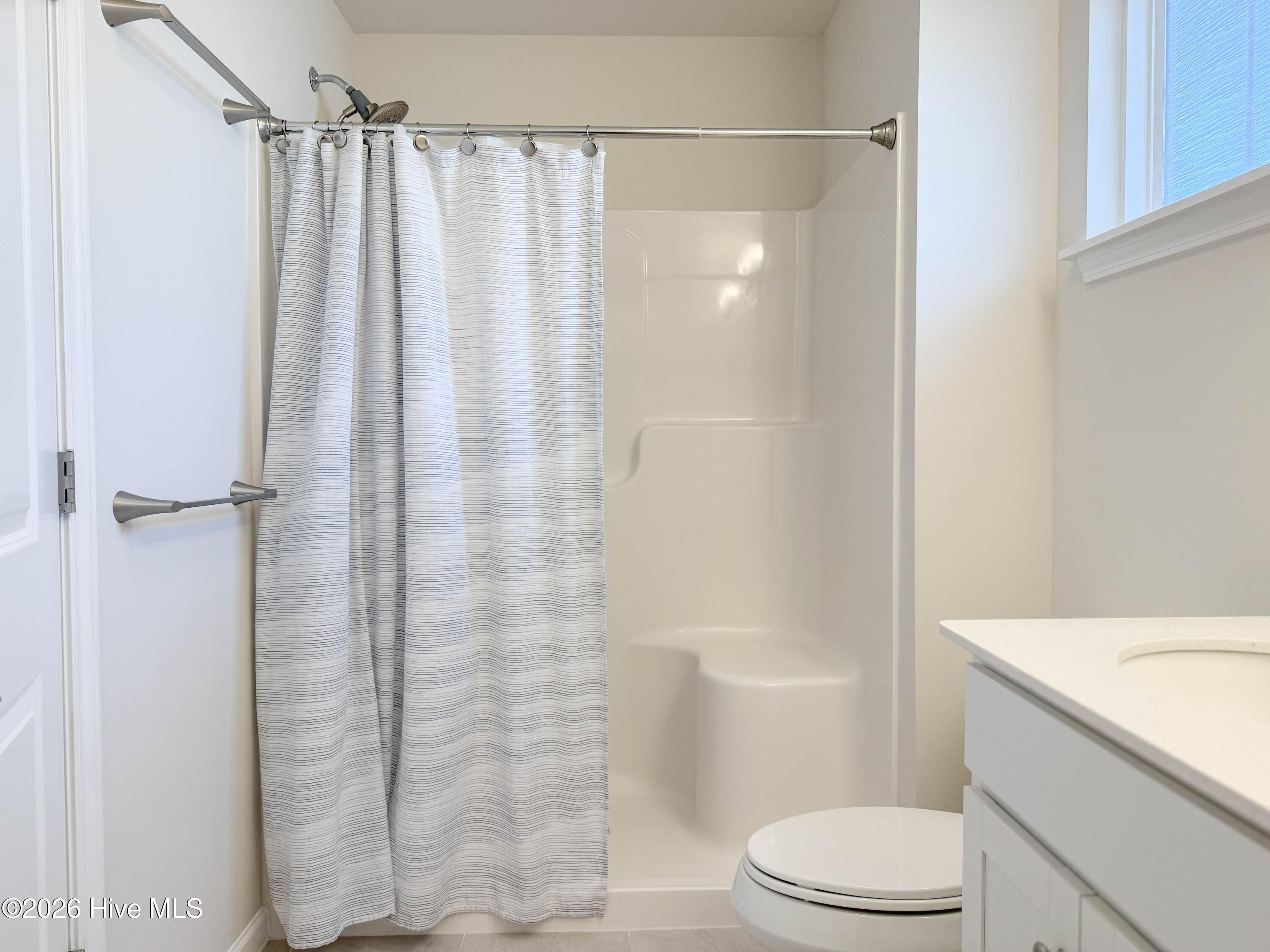 100548876 | Photo 25