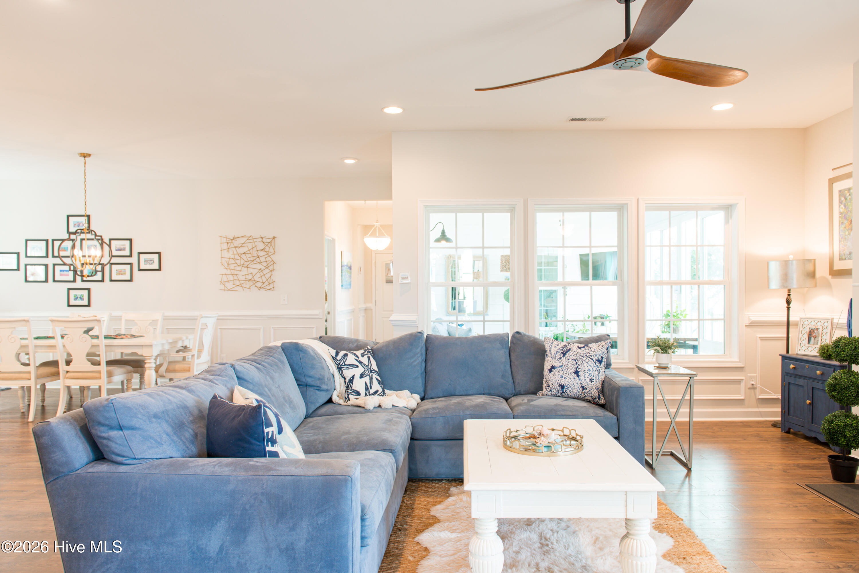 100553432 | Photo 16