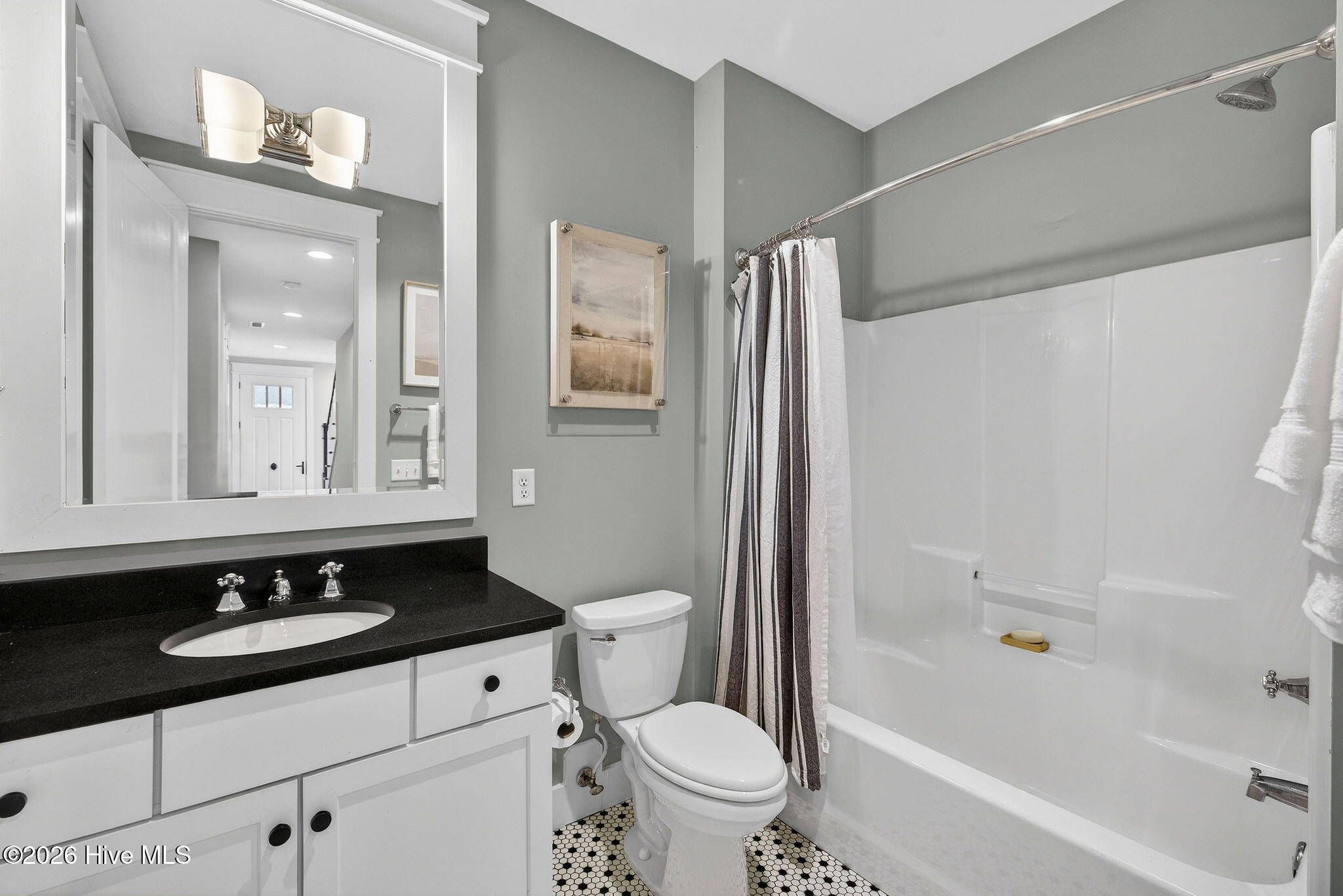 100564836 | Photo 24