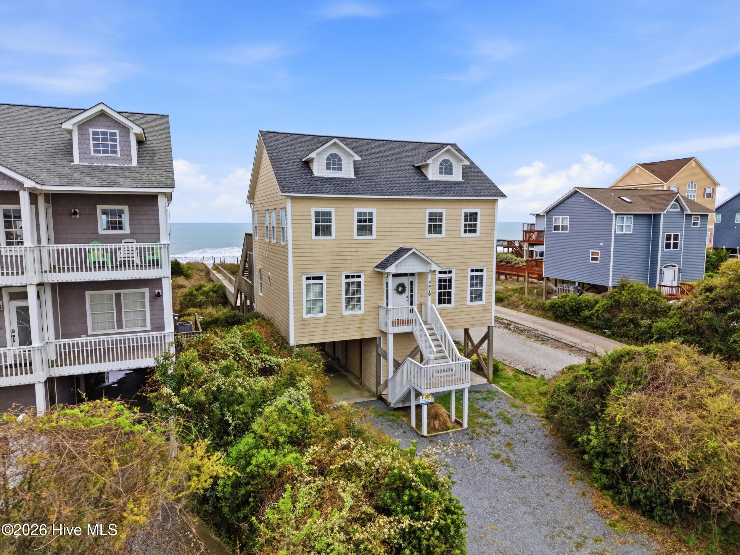 100566063 | Photo 55