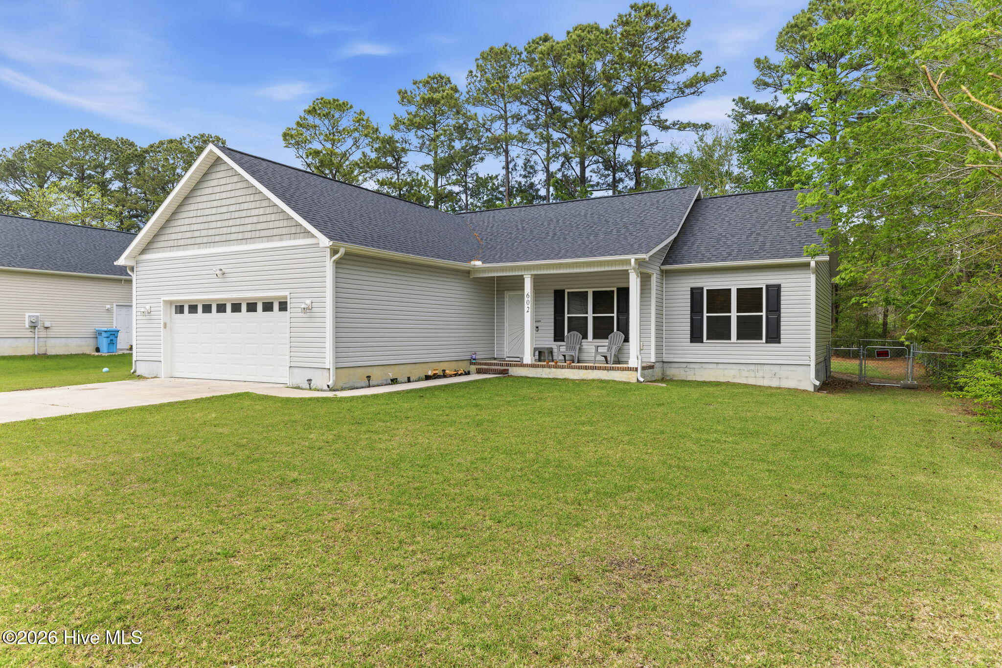 100565860 | Photo 28