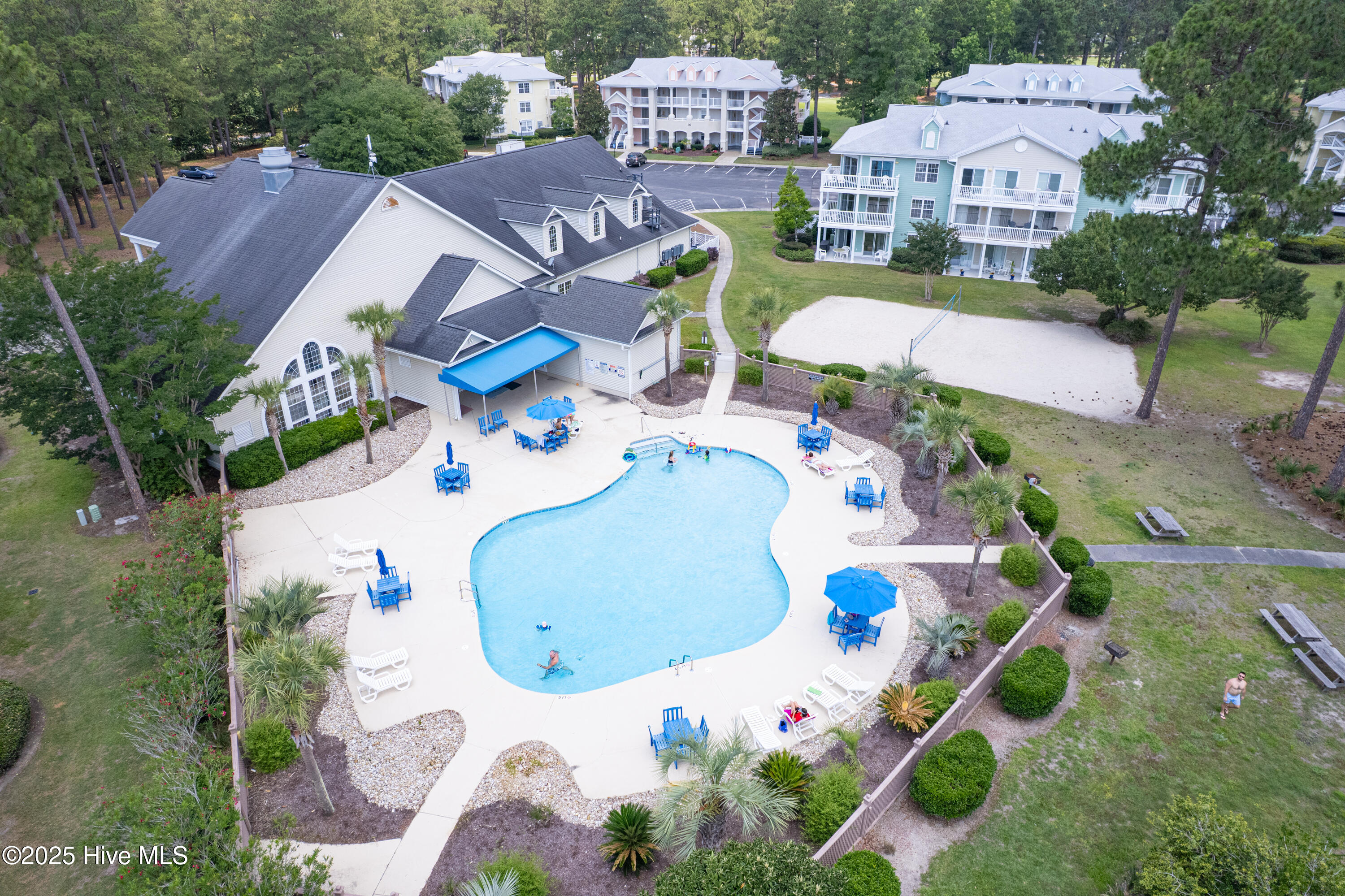 100556701 | Photo 30