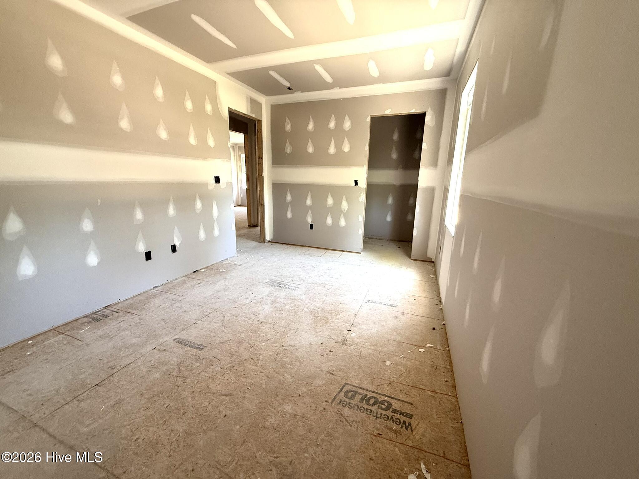 100558276 | Photo 16