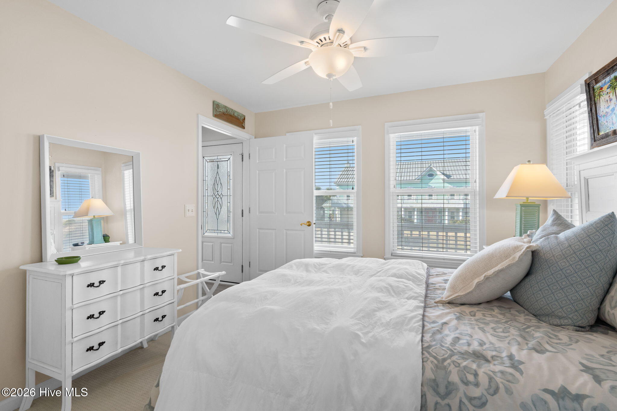 100561633 | Photo 36