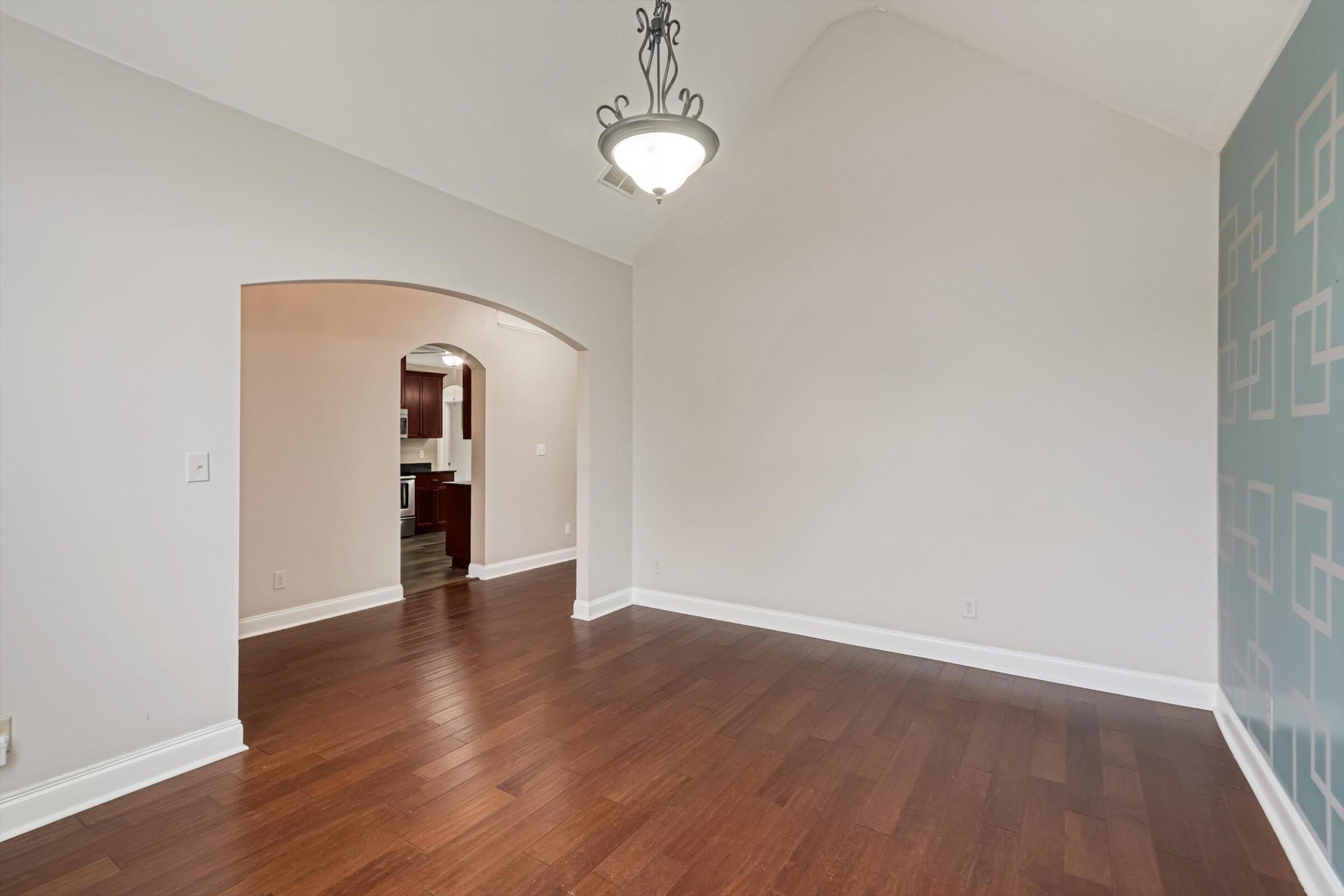 06-219 Kickham Lane-6