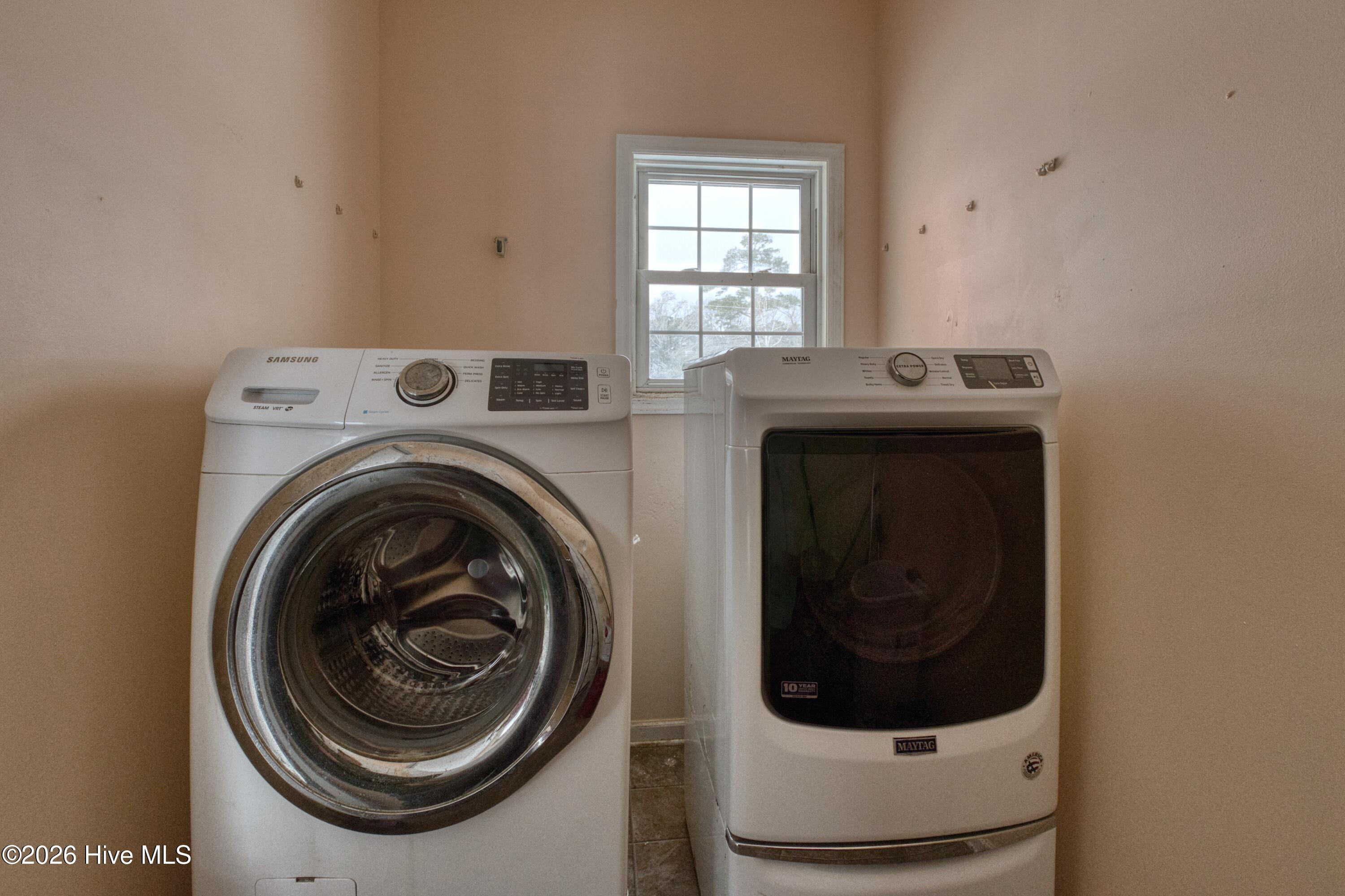 100548809 | Photo 17