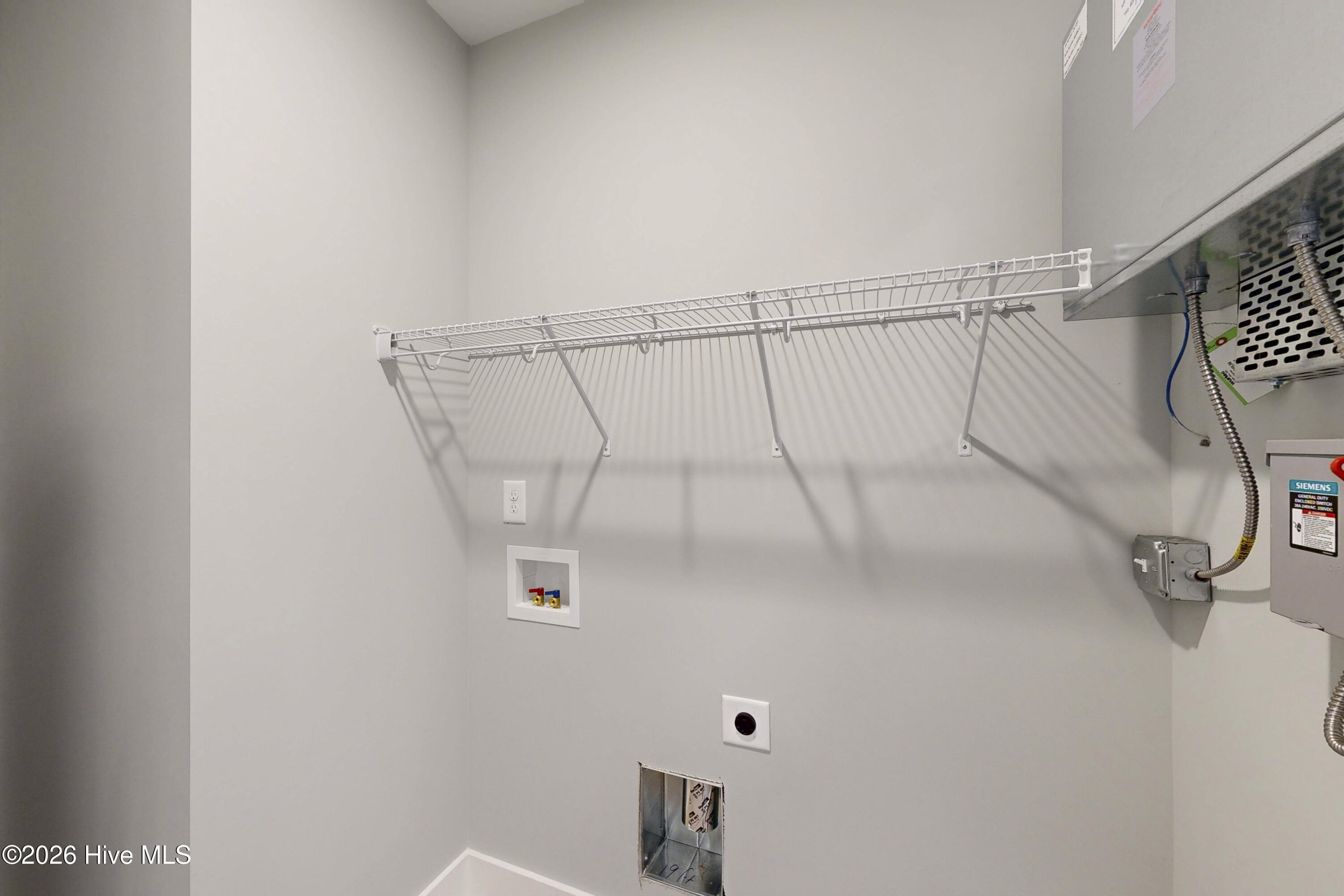 100559746 | Photo 16