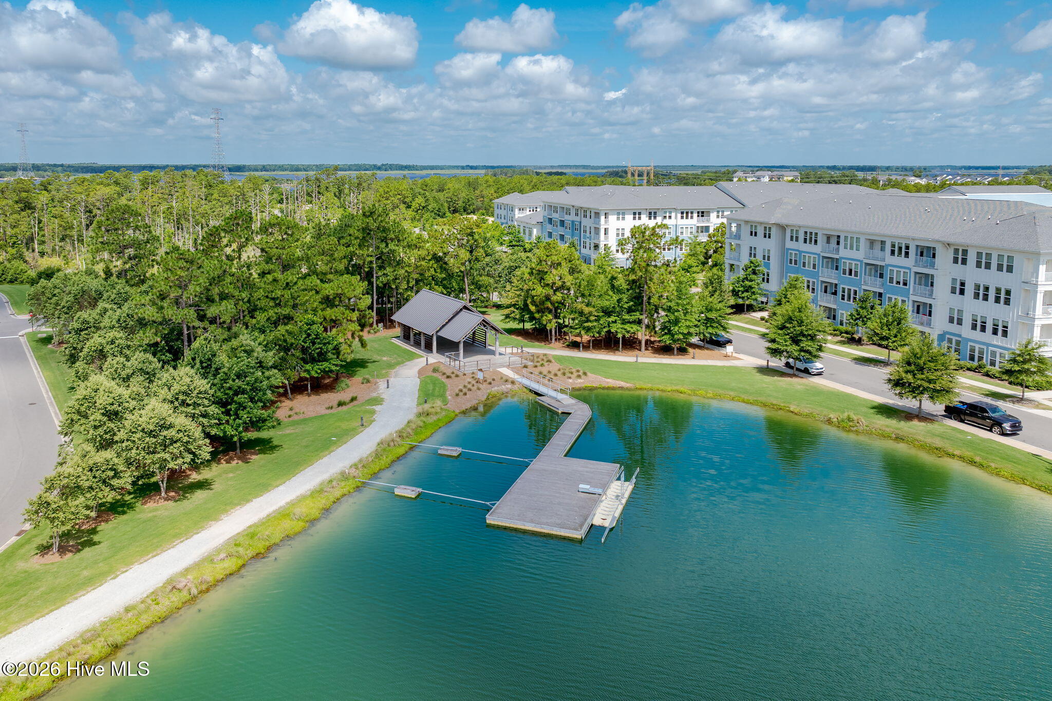 100554120 | Photo 81