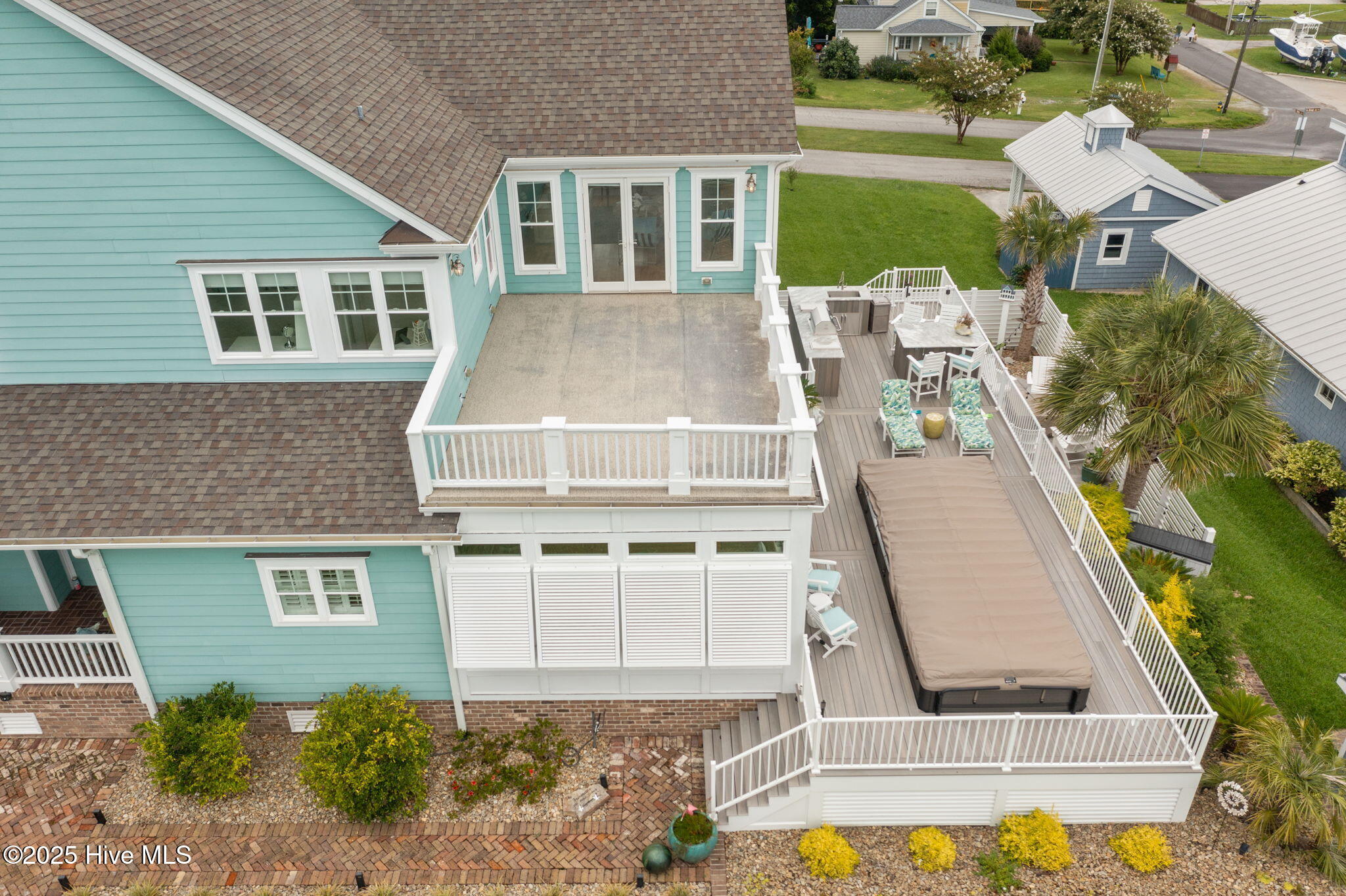 100552316 | Photo 20