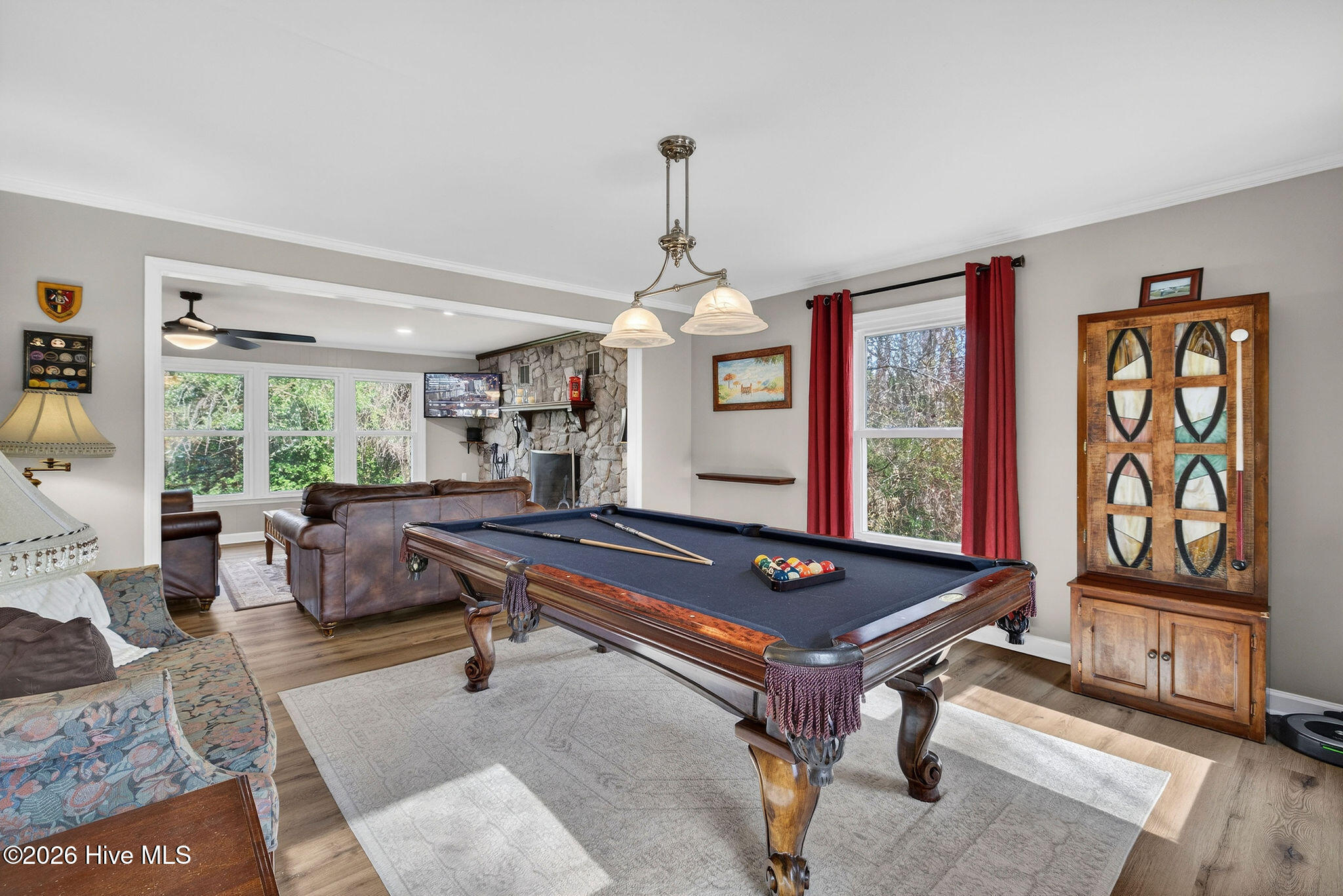 100552823 | Photo 11