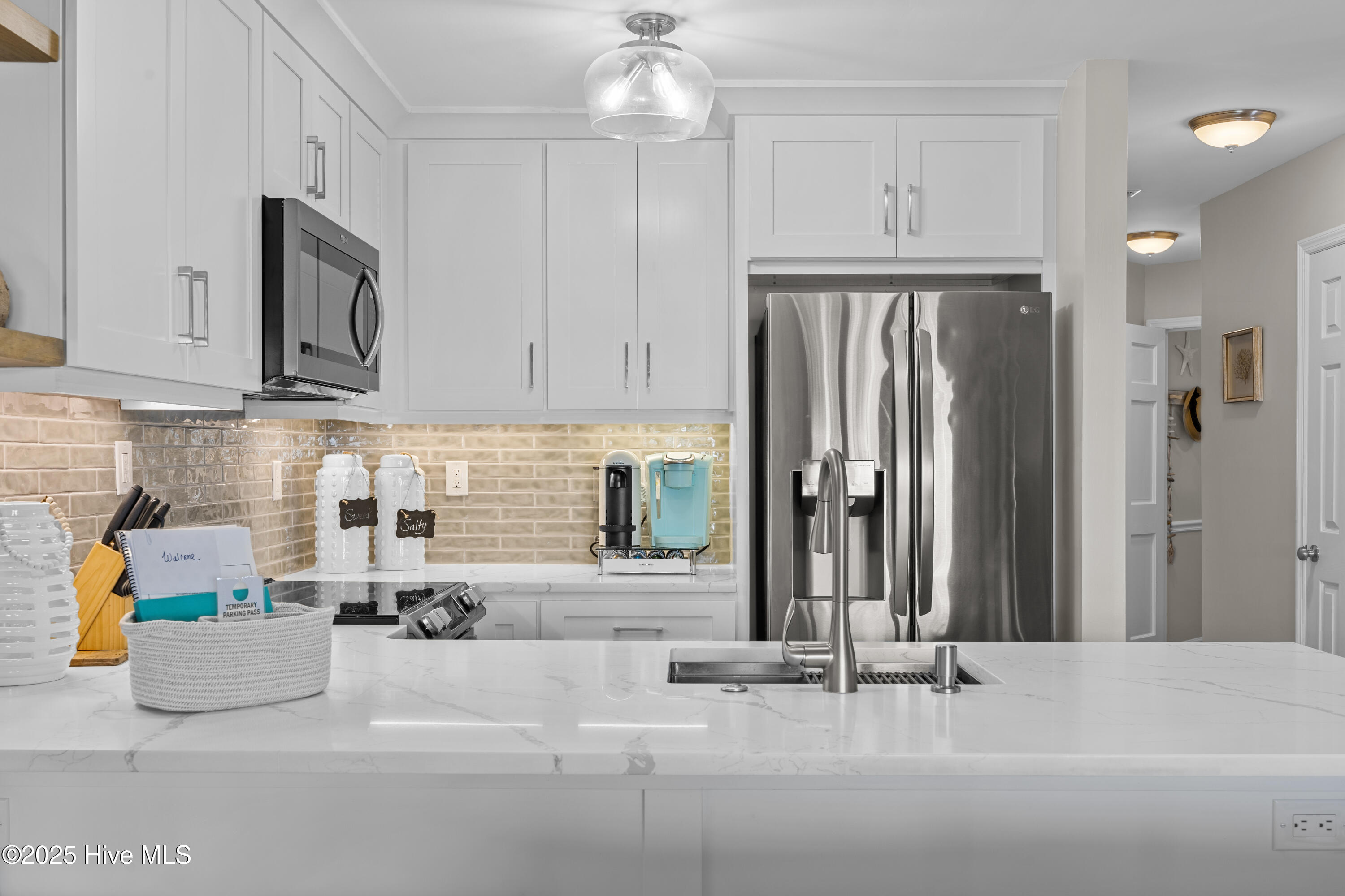 100530467 | Photo 11