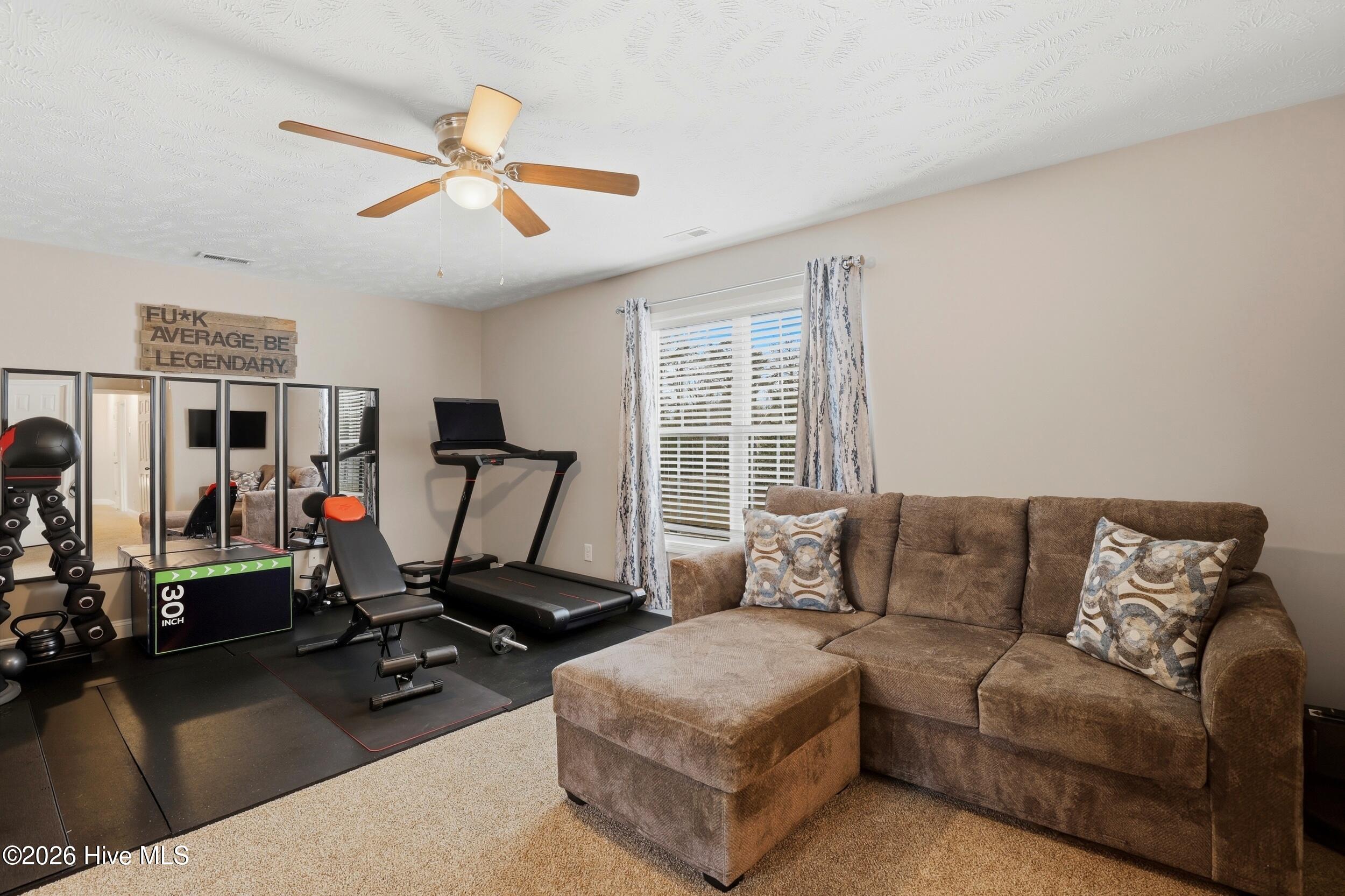 100558119 | Photo 35