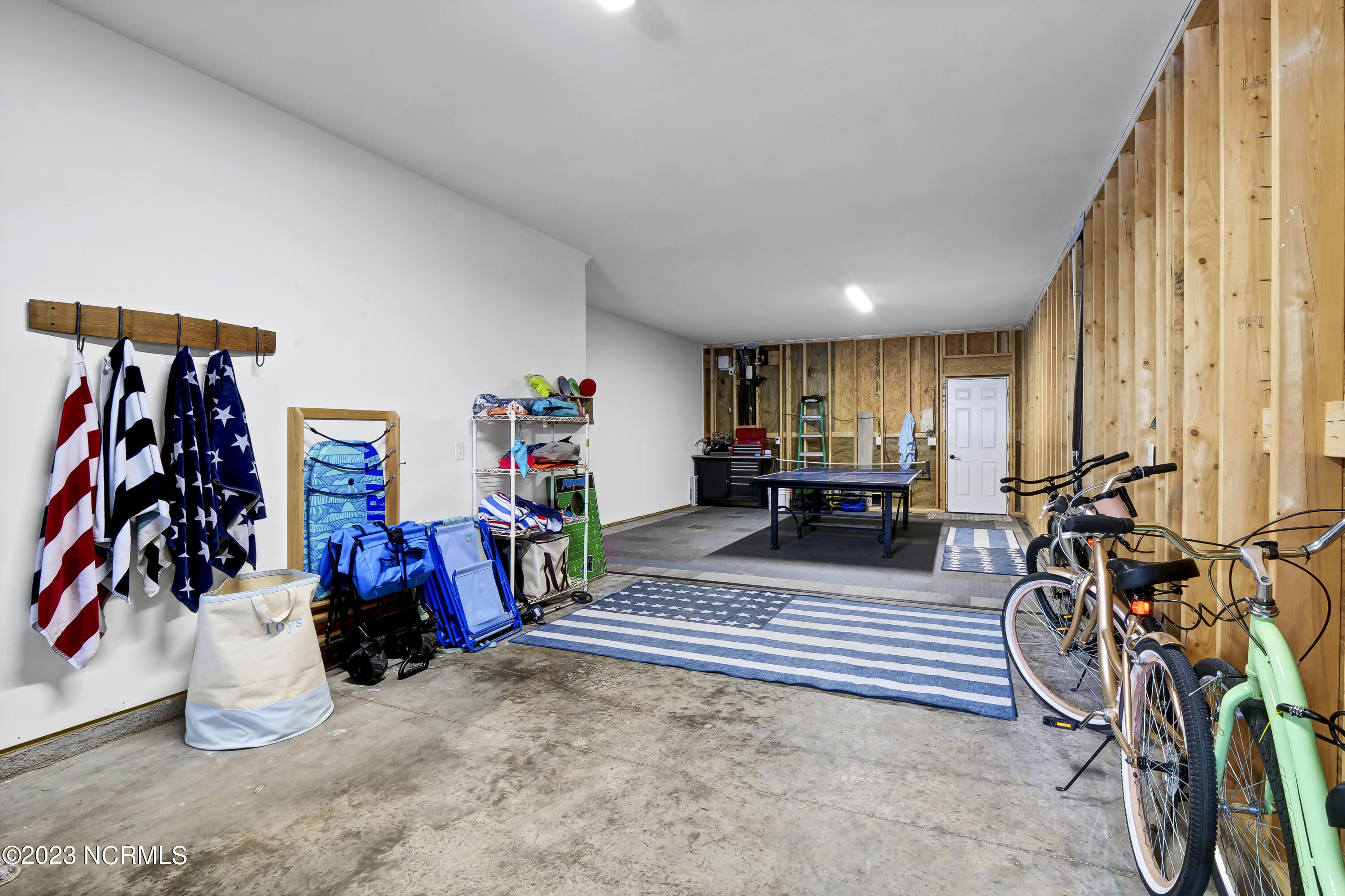 100526222 | Photo 28