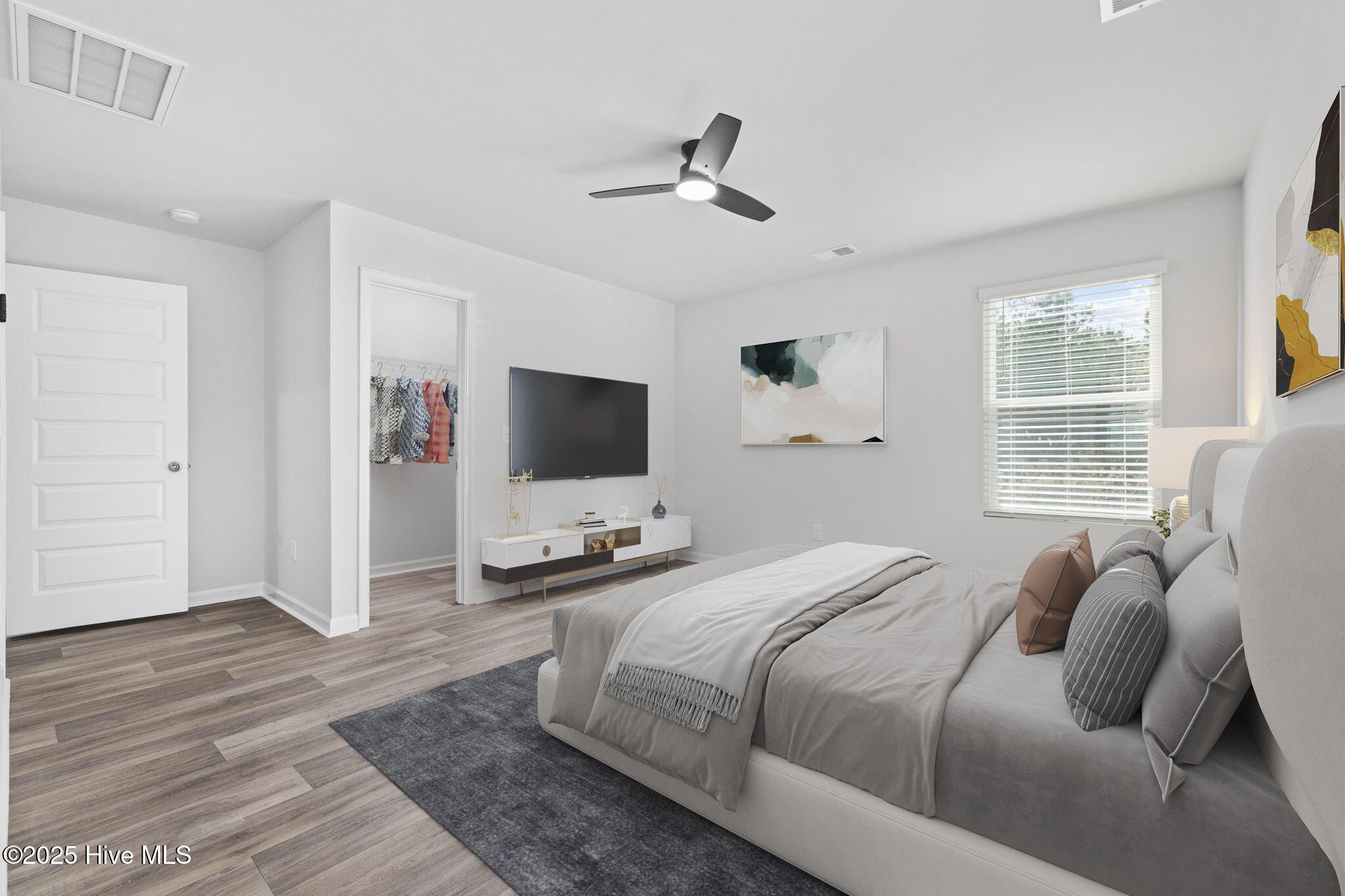 100544084 | Photo 43