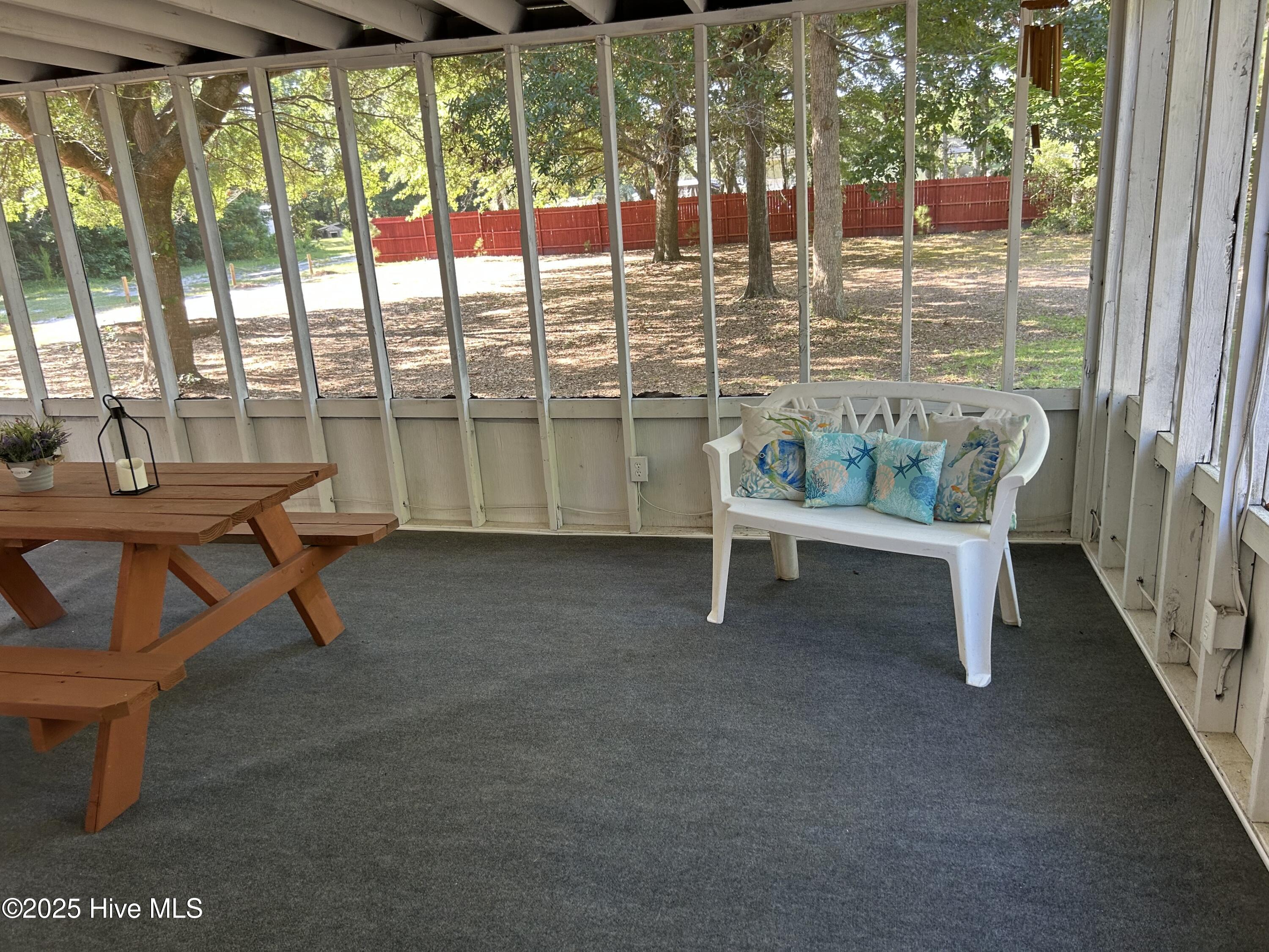 100523167 | Photo 21