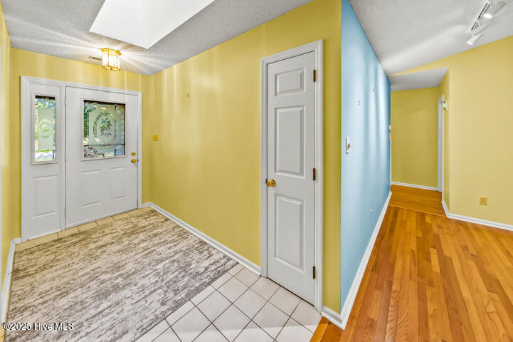 9314 Doris Drive,Oriental