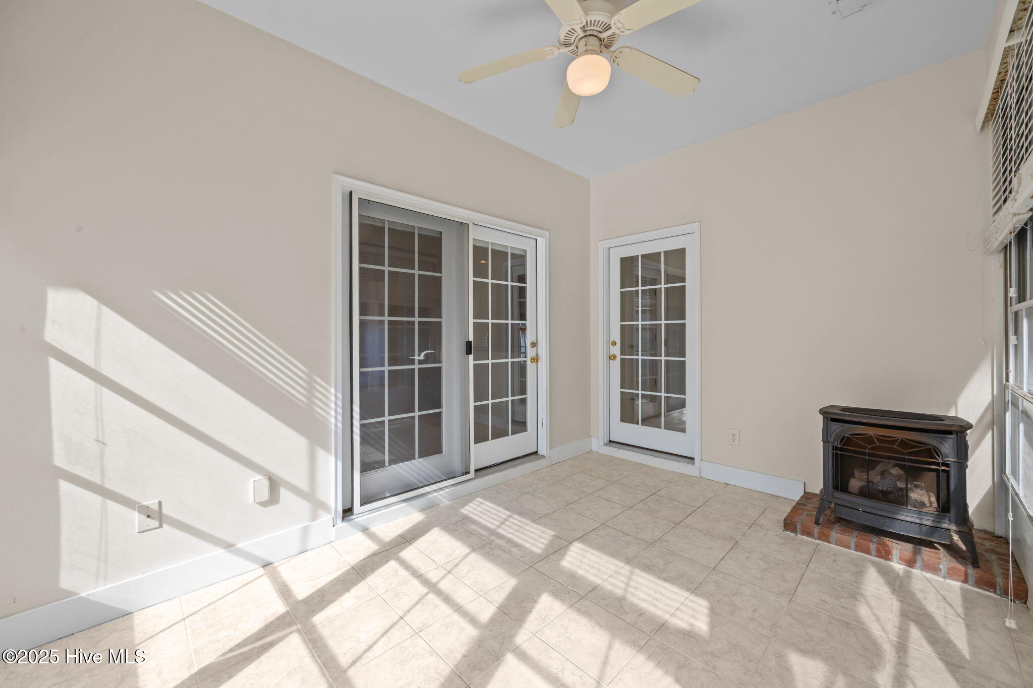 100539449 | Photo 29