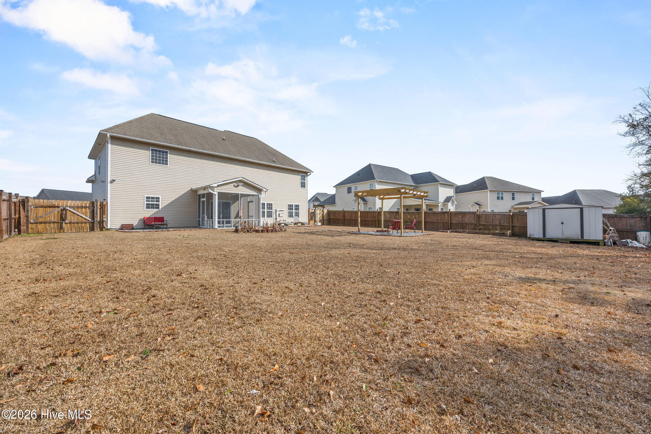 100548661 | Photo 55