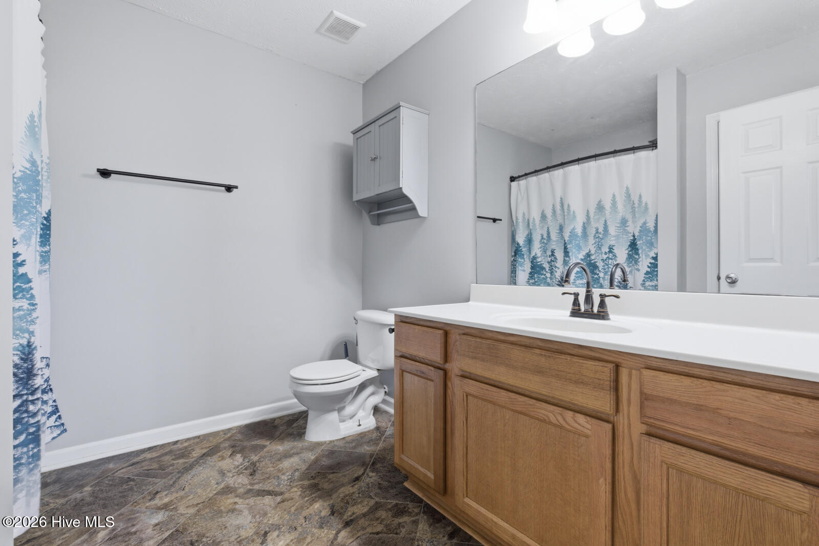 100569948 | Photo 16