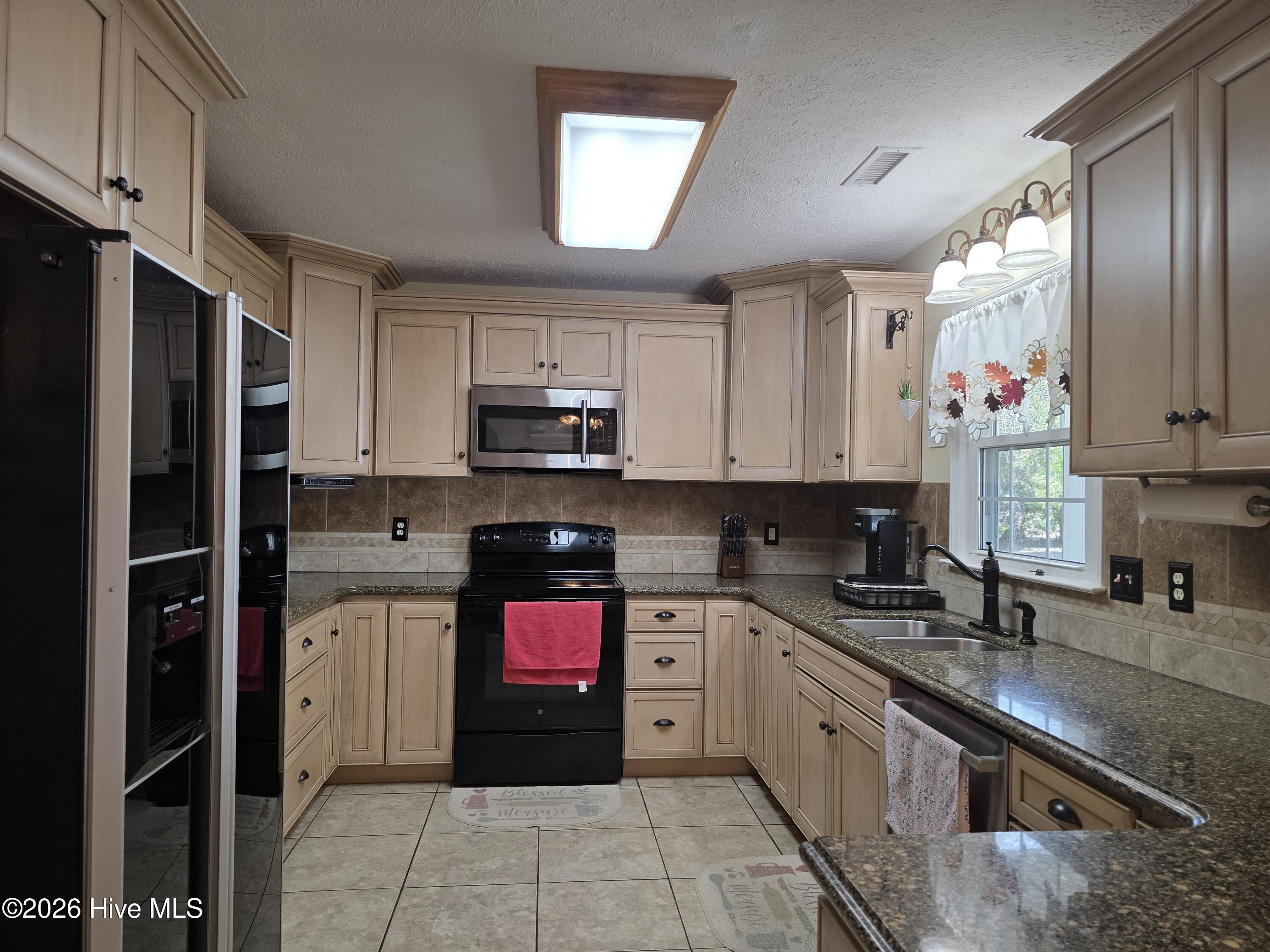 100554499 | Photo 11