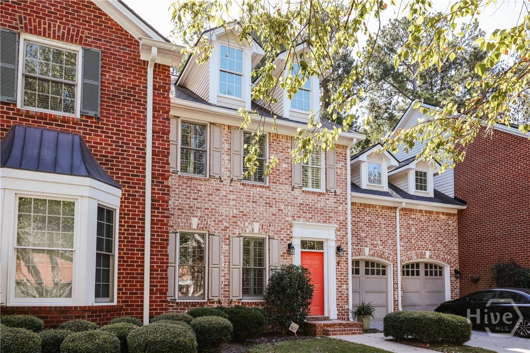 FEATURED LISTINGS