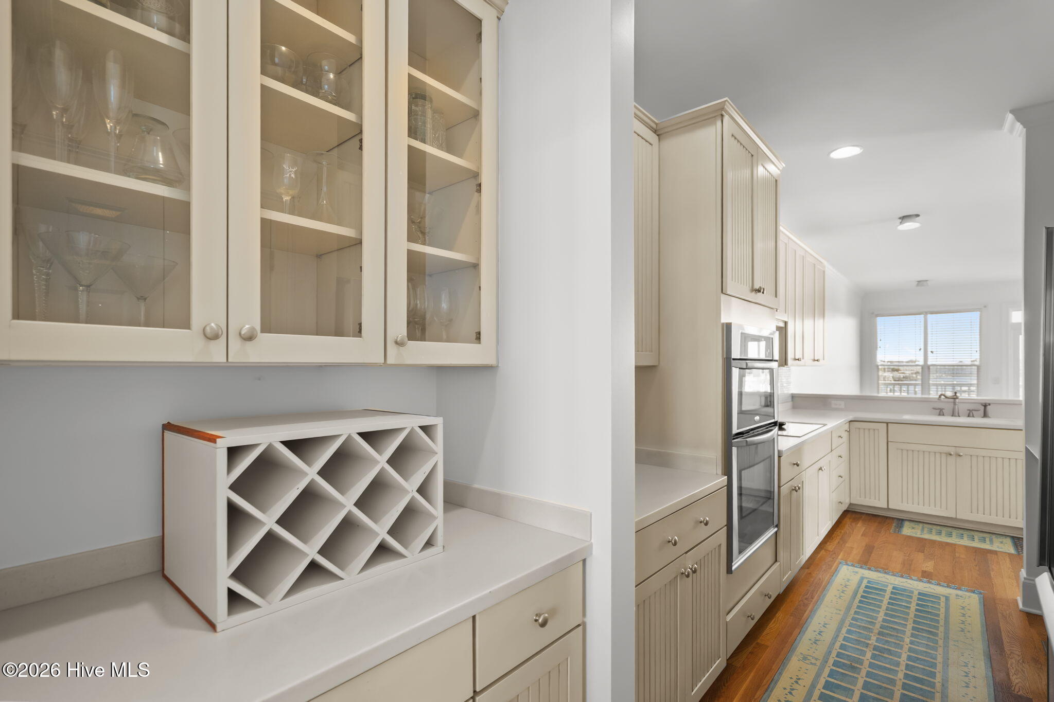 100560012 | Photo 19