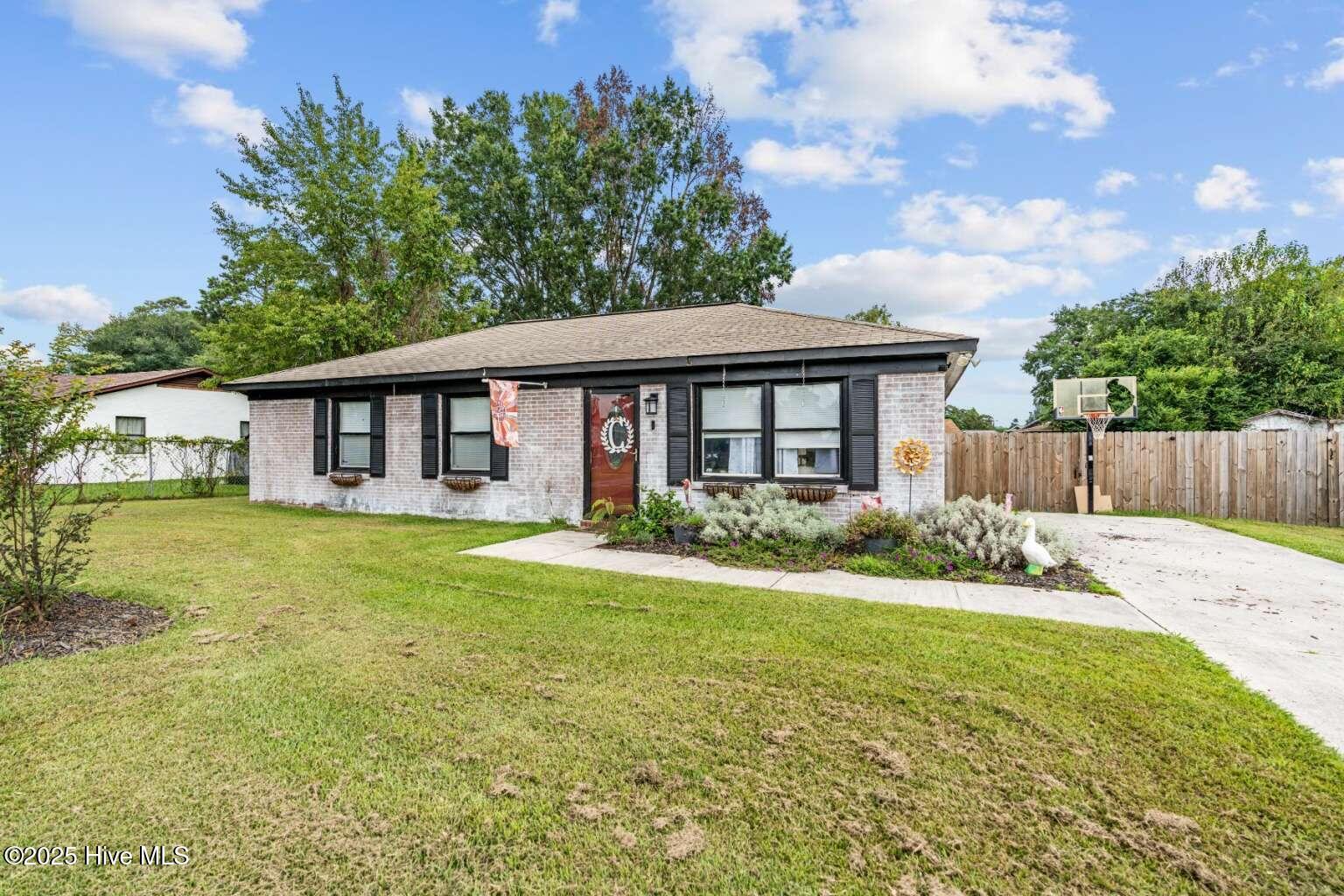 304 Cottonwood Lane, Castle Hayne, NC 28429 – photo 3: Lysak.3