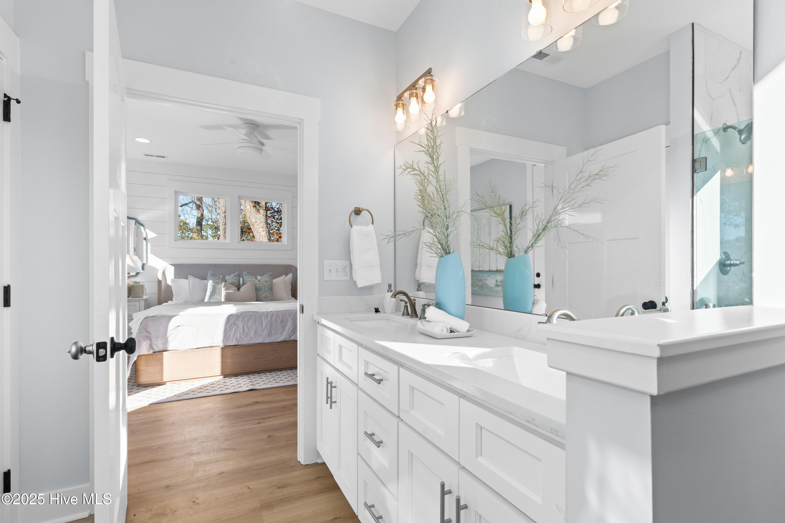 100545556 | Photo 41