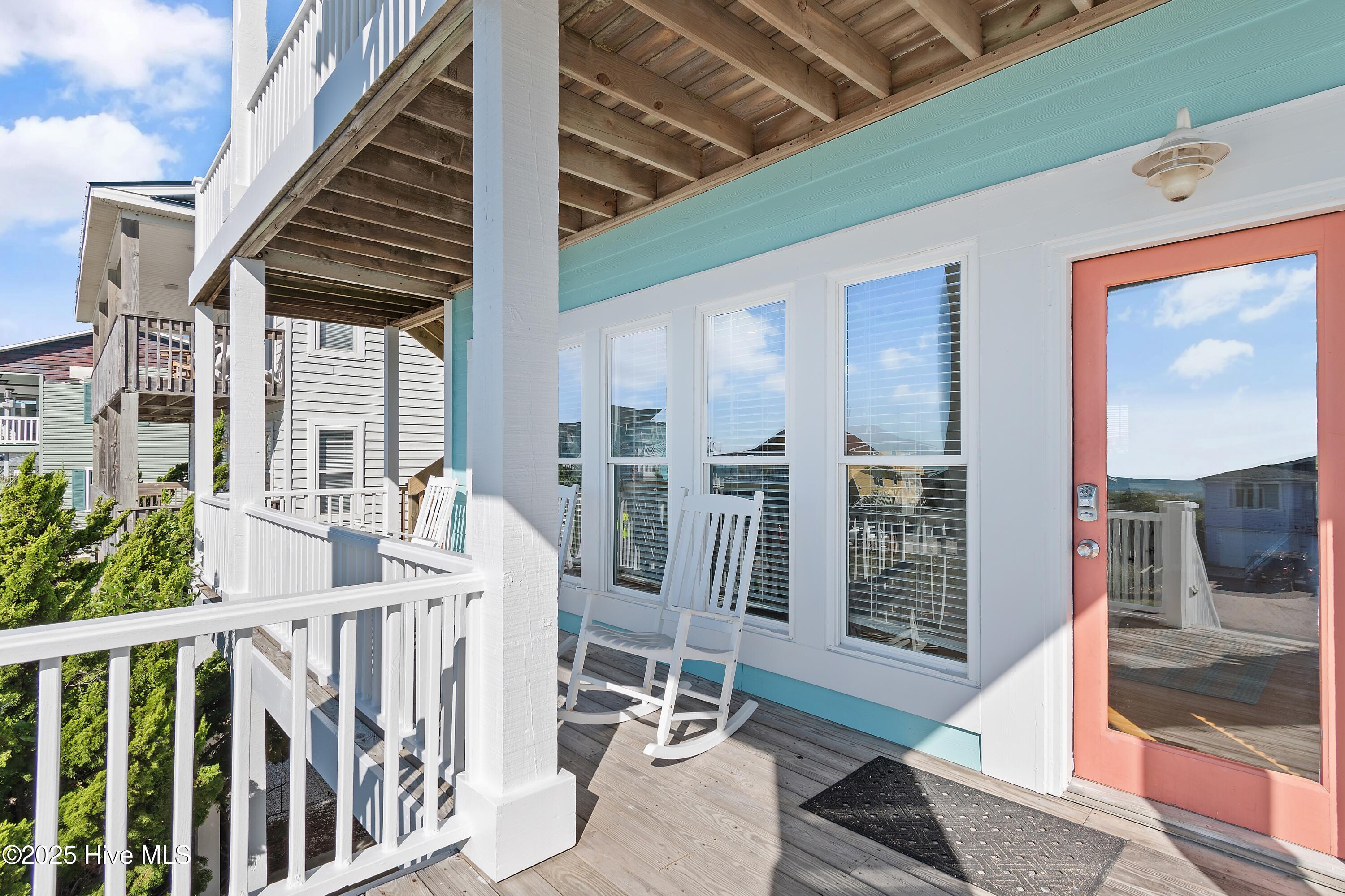 100536498 | Photo 17