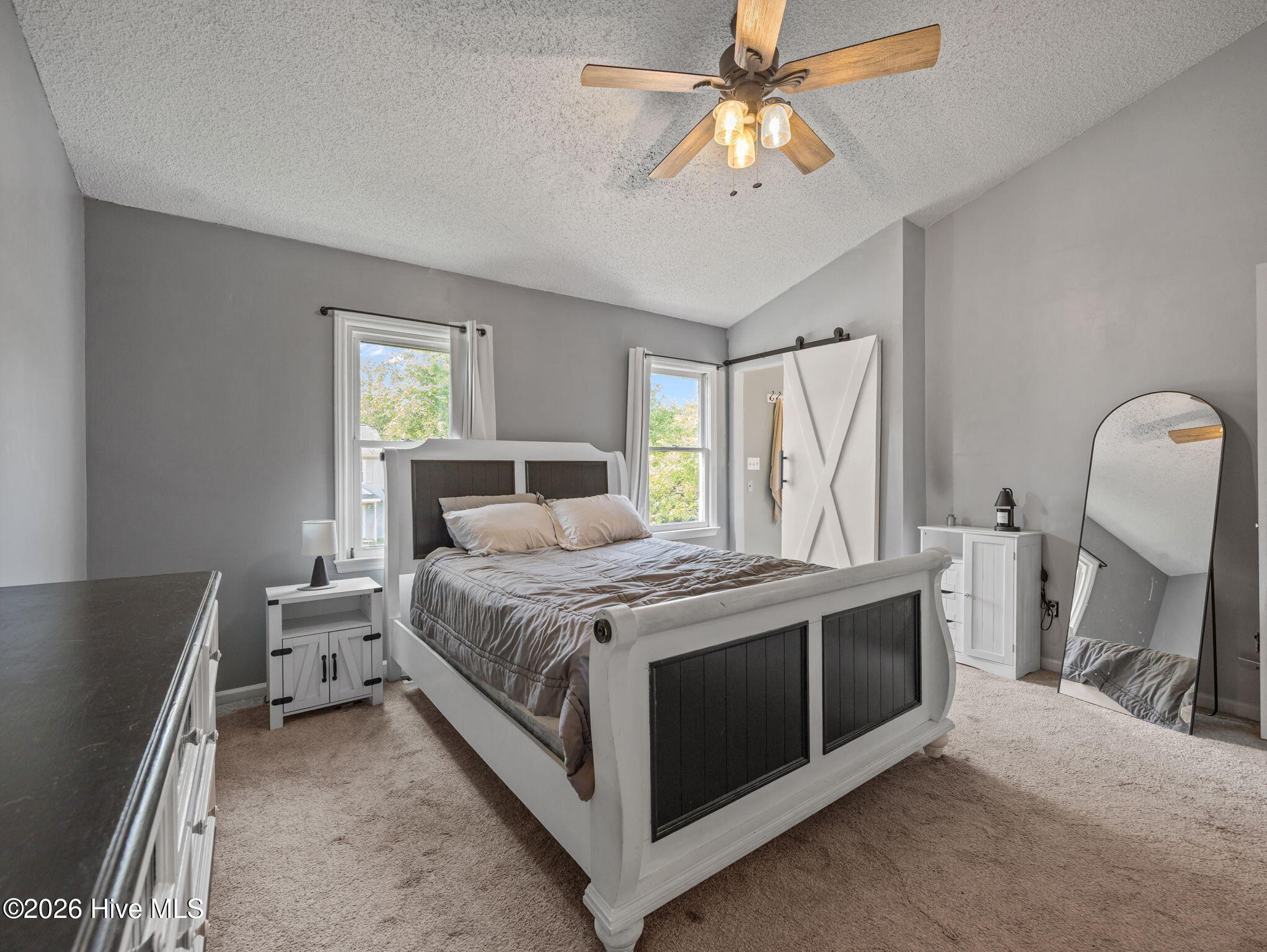 100567530 | Photo 17