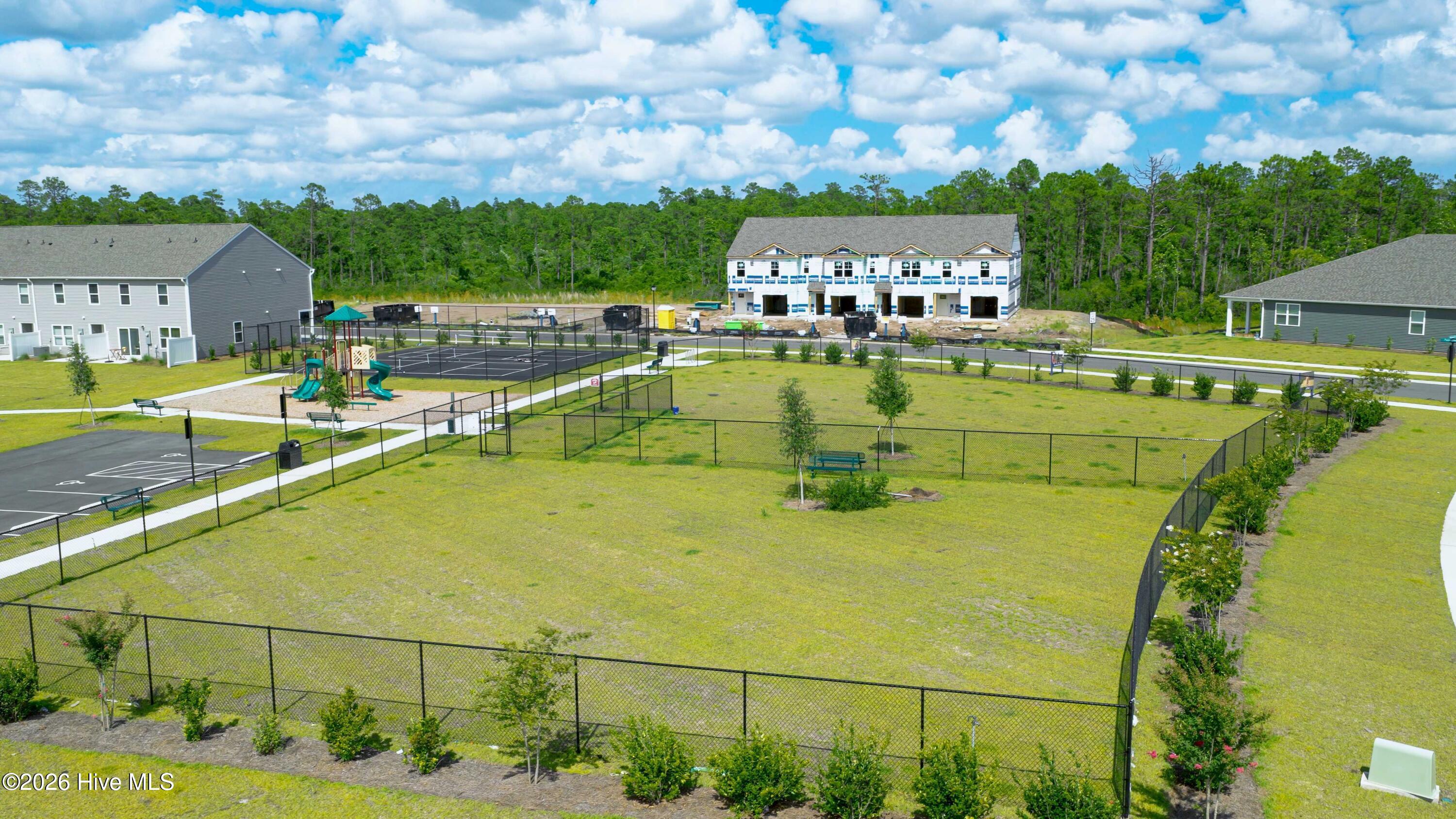 100531673 | Photo 34