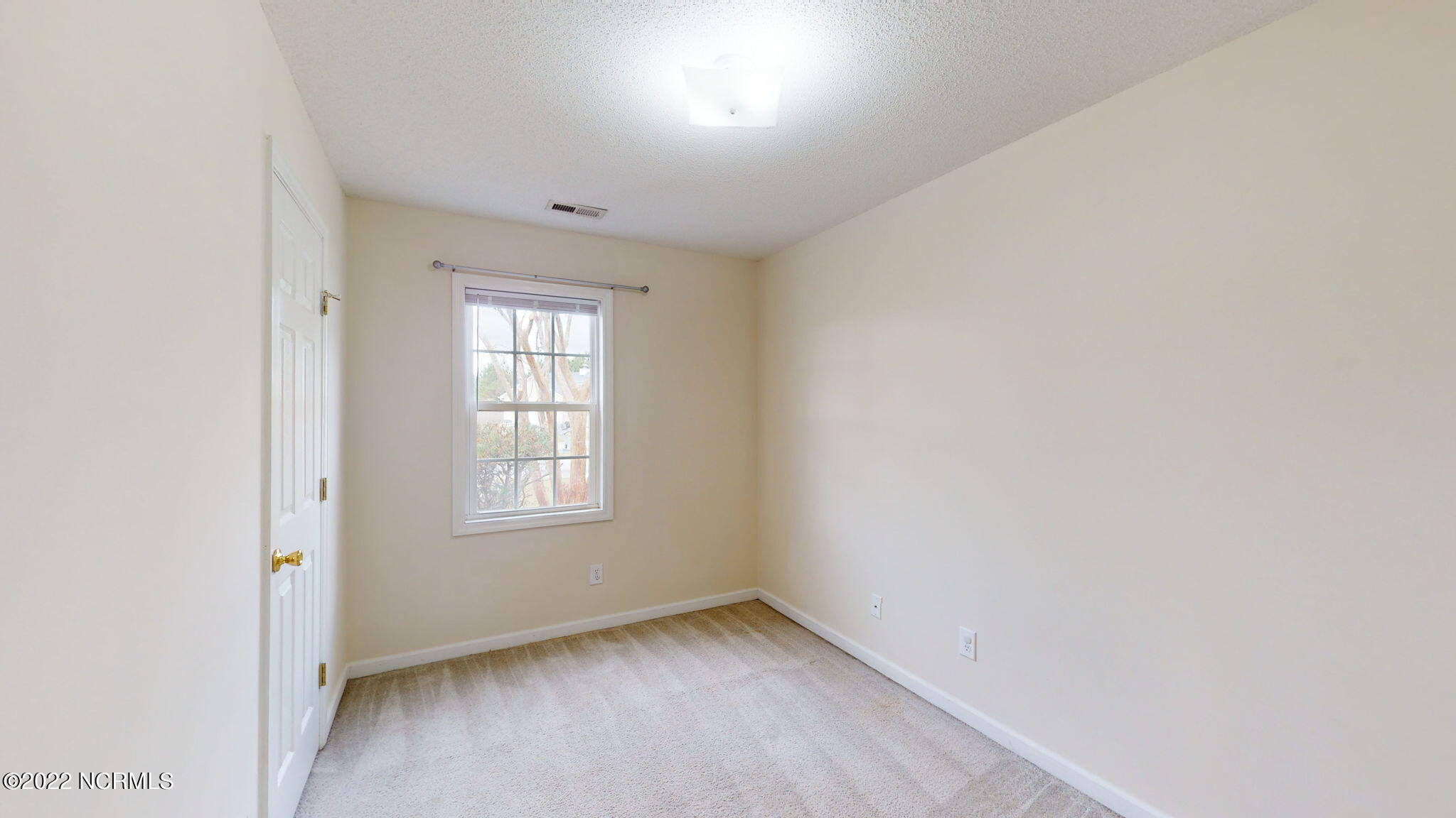 100550244 | Photo 18