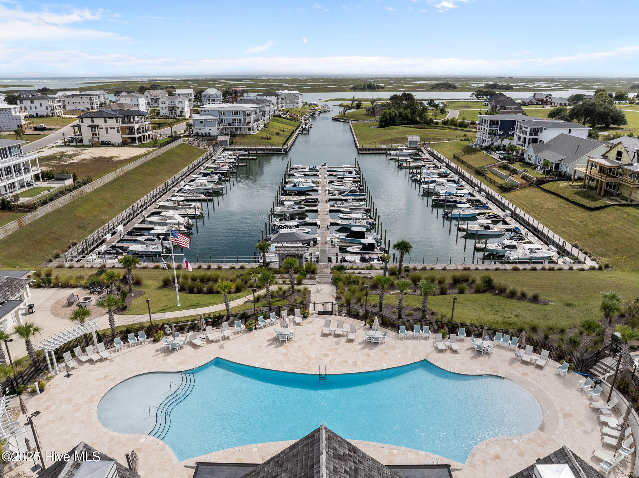 100536162 | Photo 93