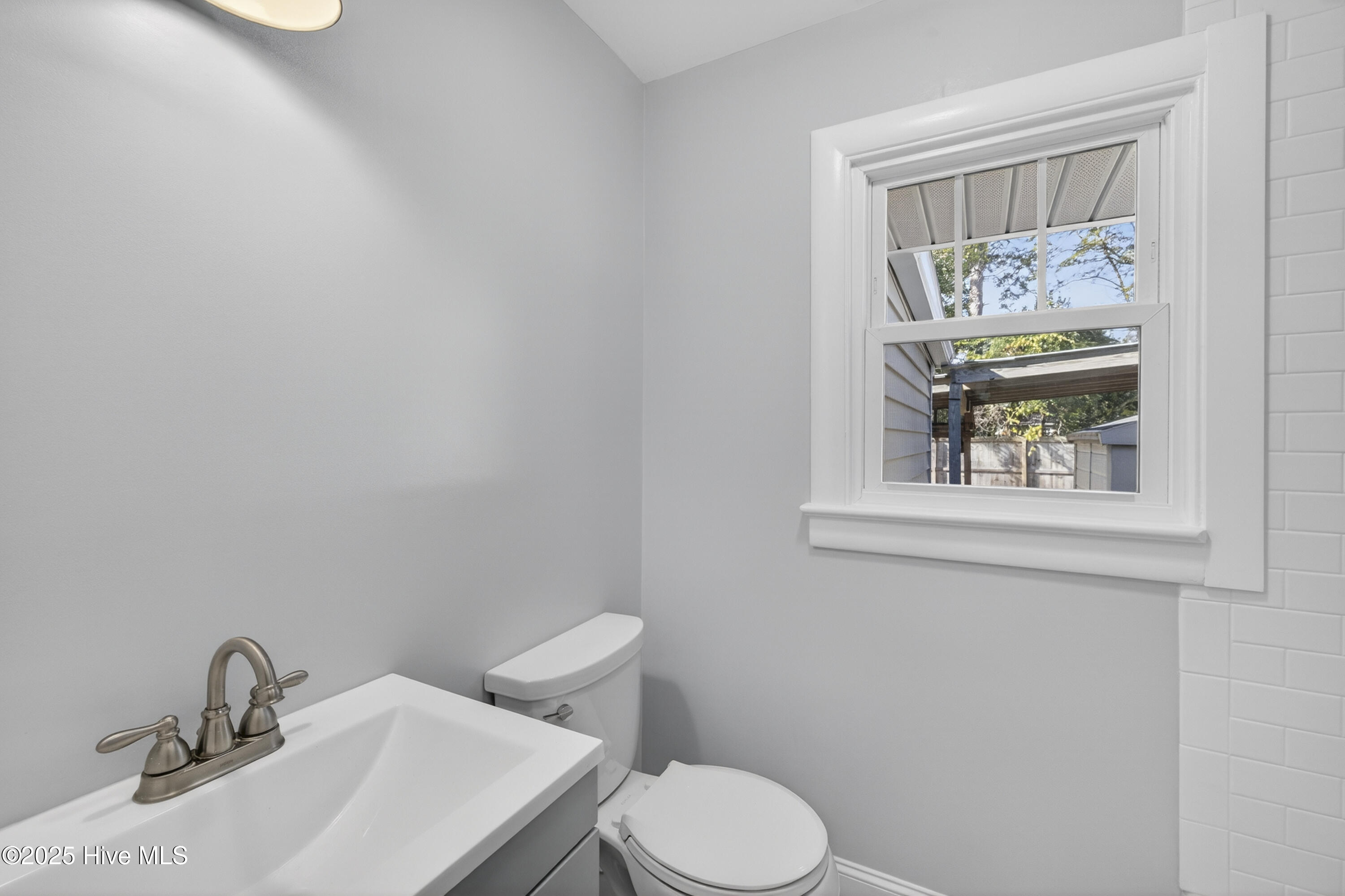 100567481 | Photo 14