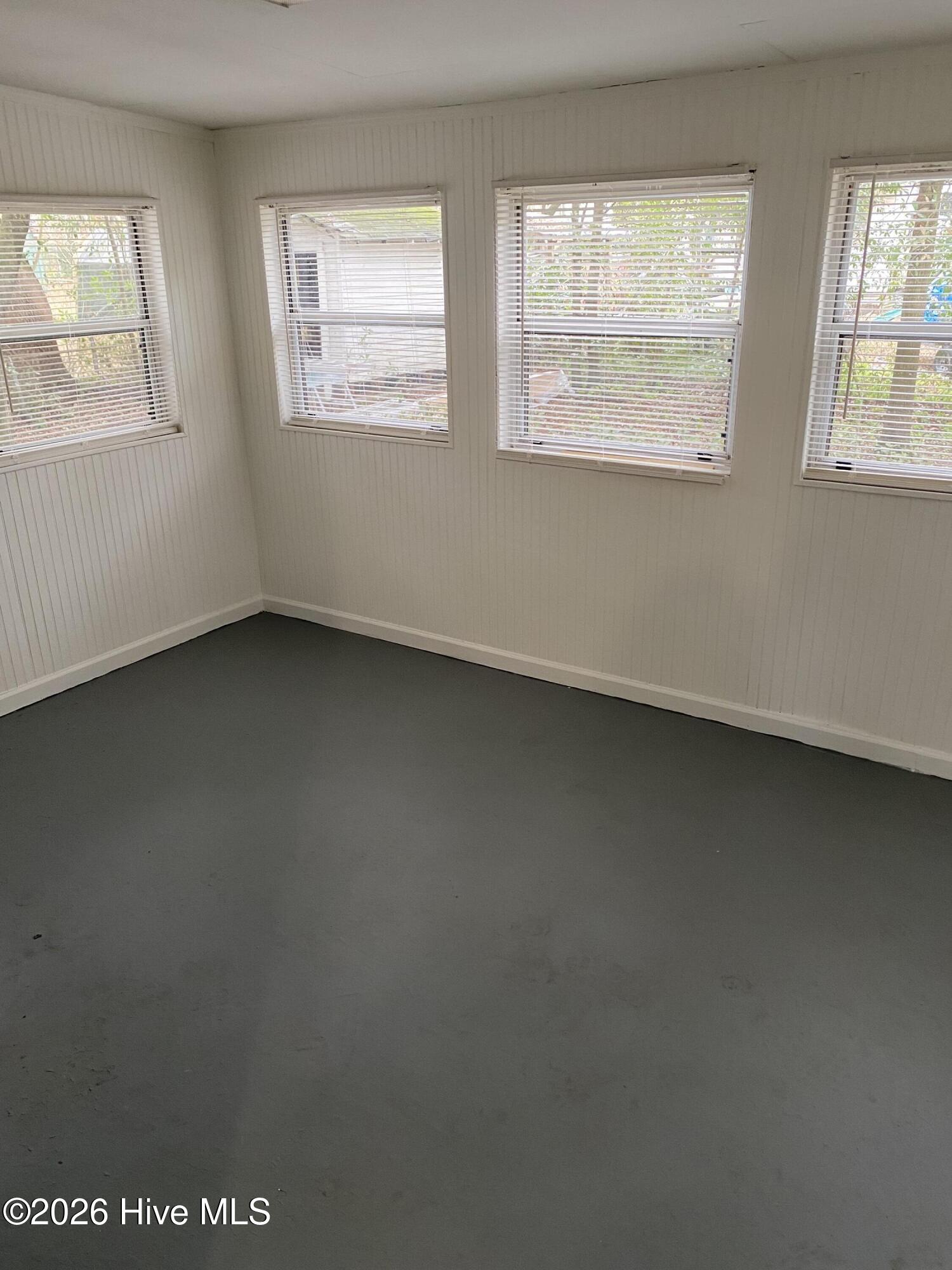 100556887 | Photo 10