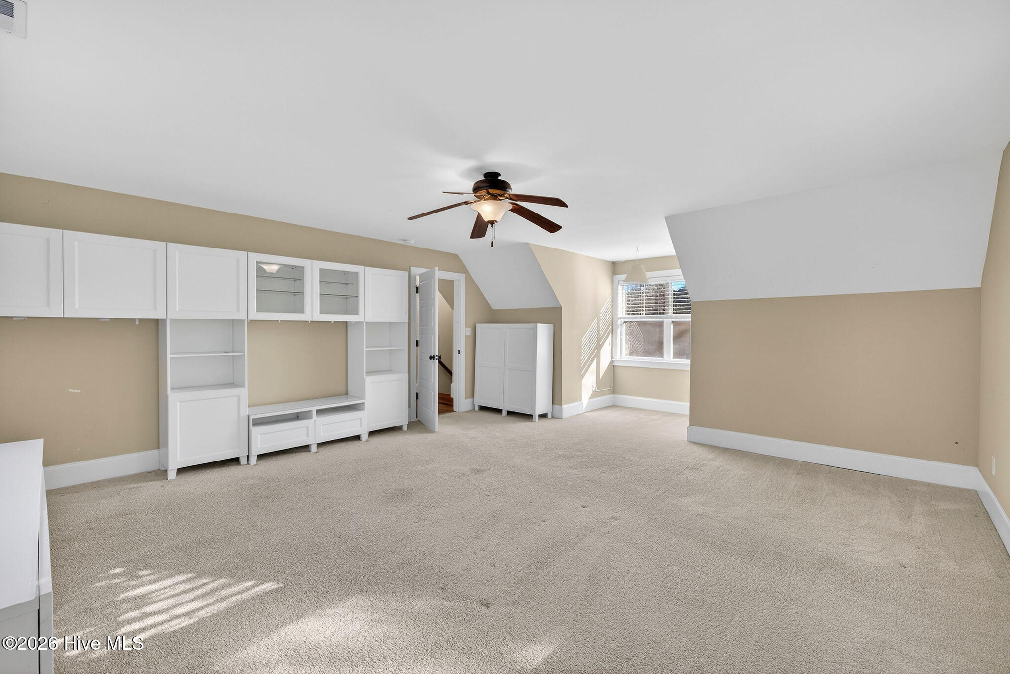 100549493 | Photo 29