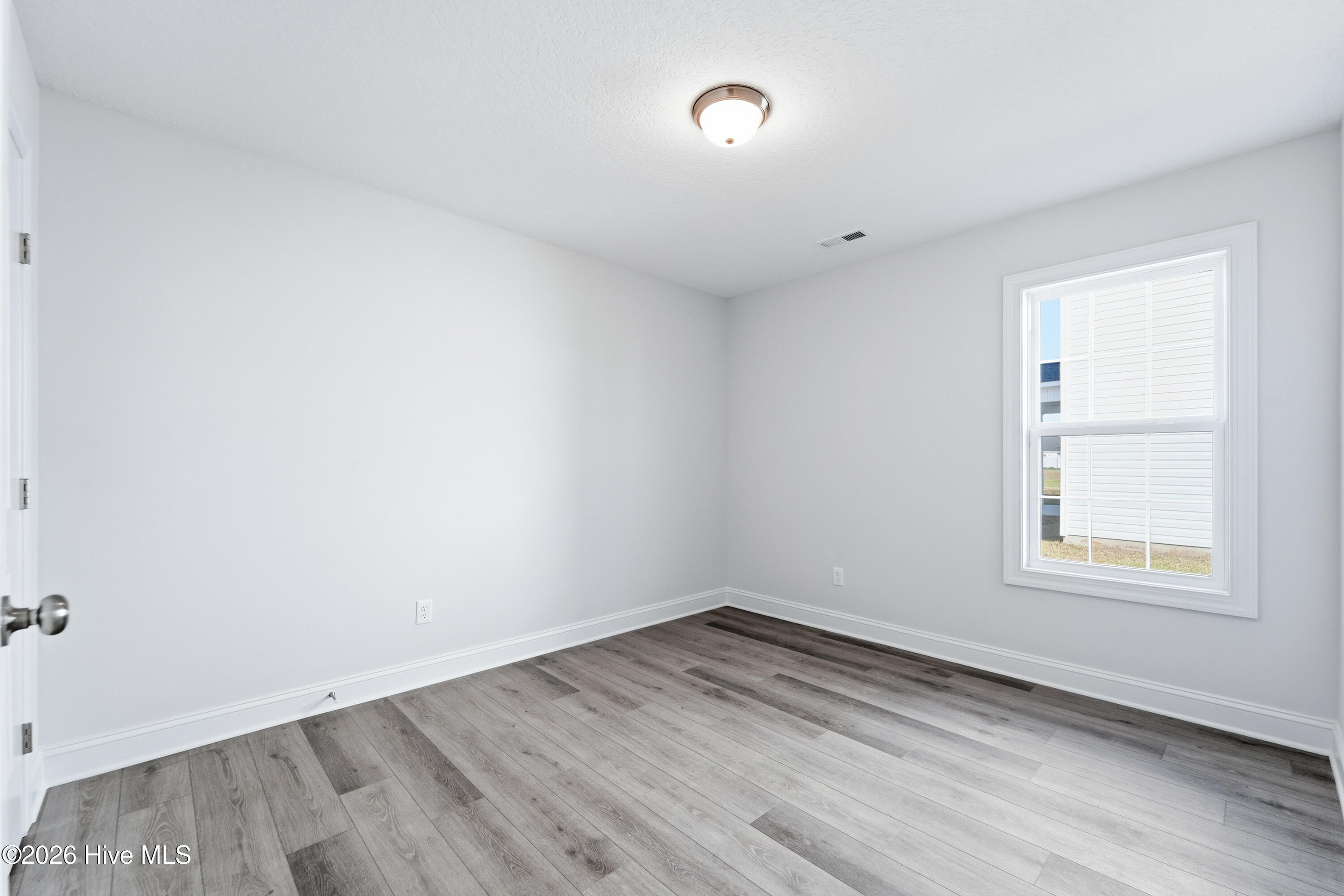 100537618 | Photo 27