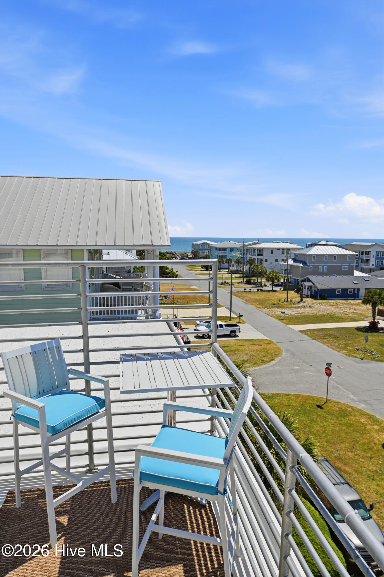 100568408 | Photo 40