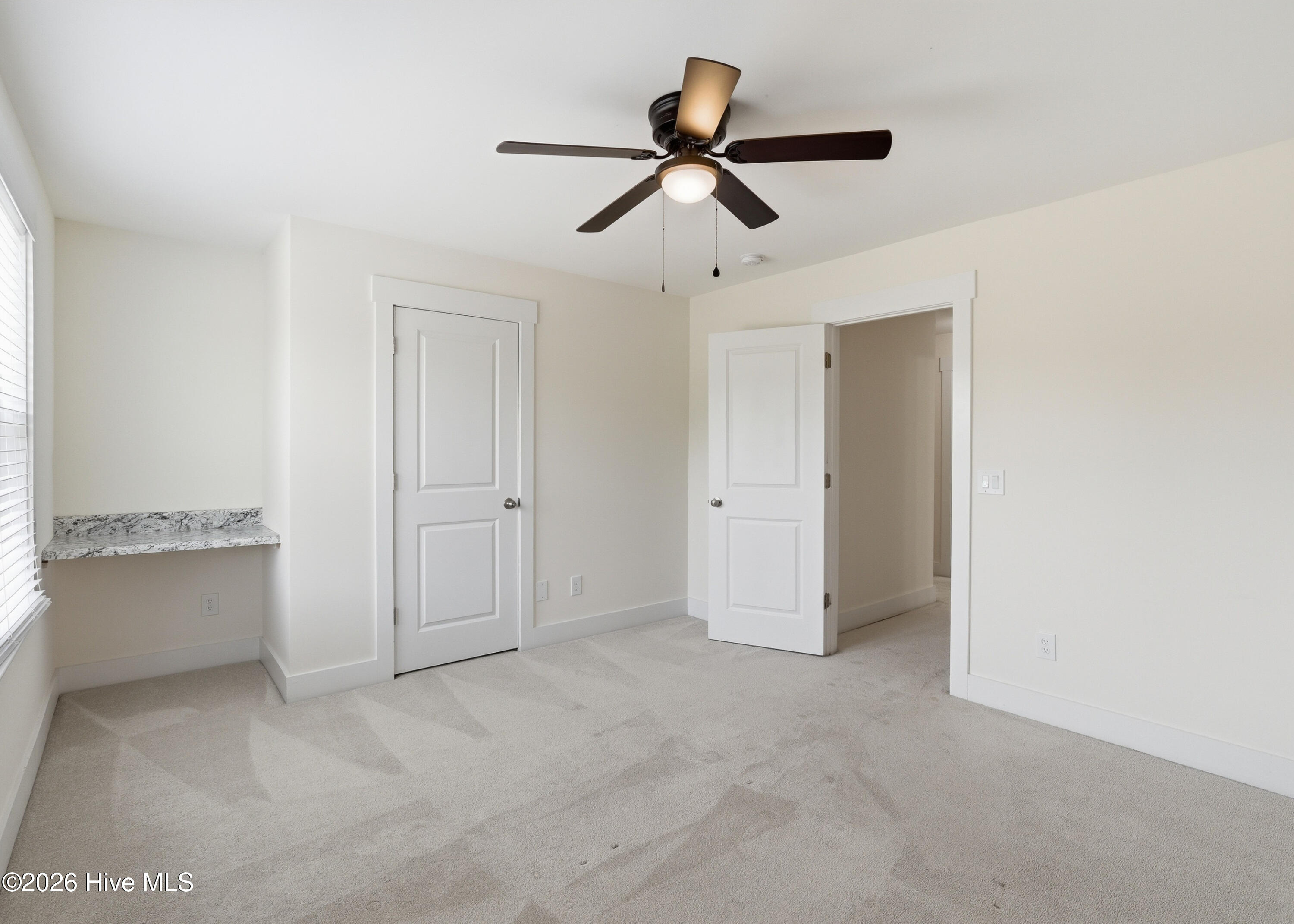 100570577 | Photo 27