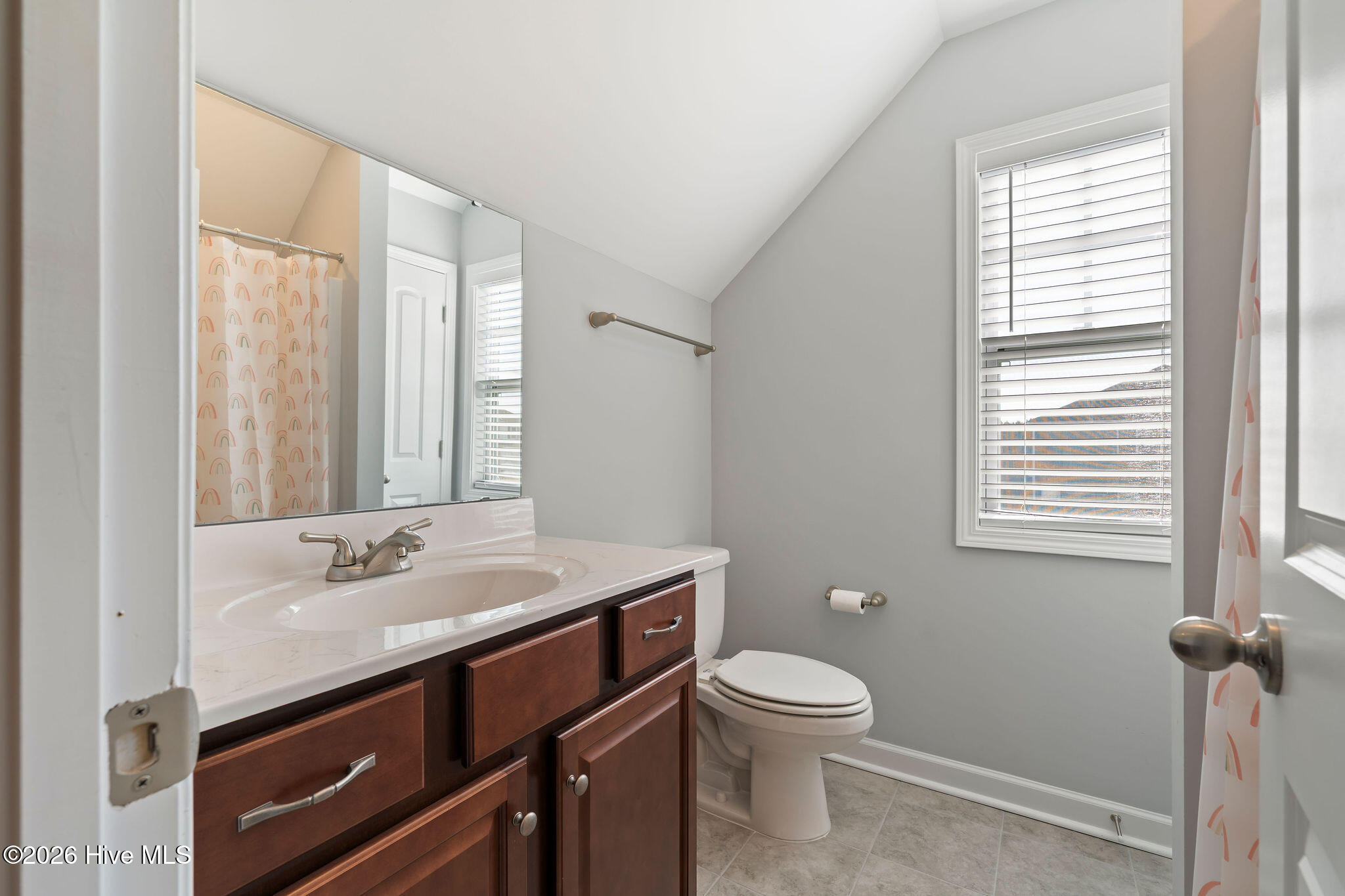 100563153 | Photo 10