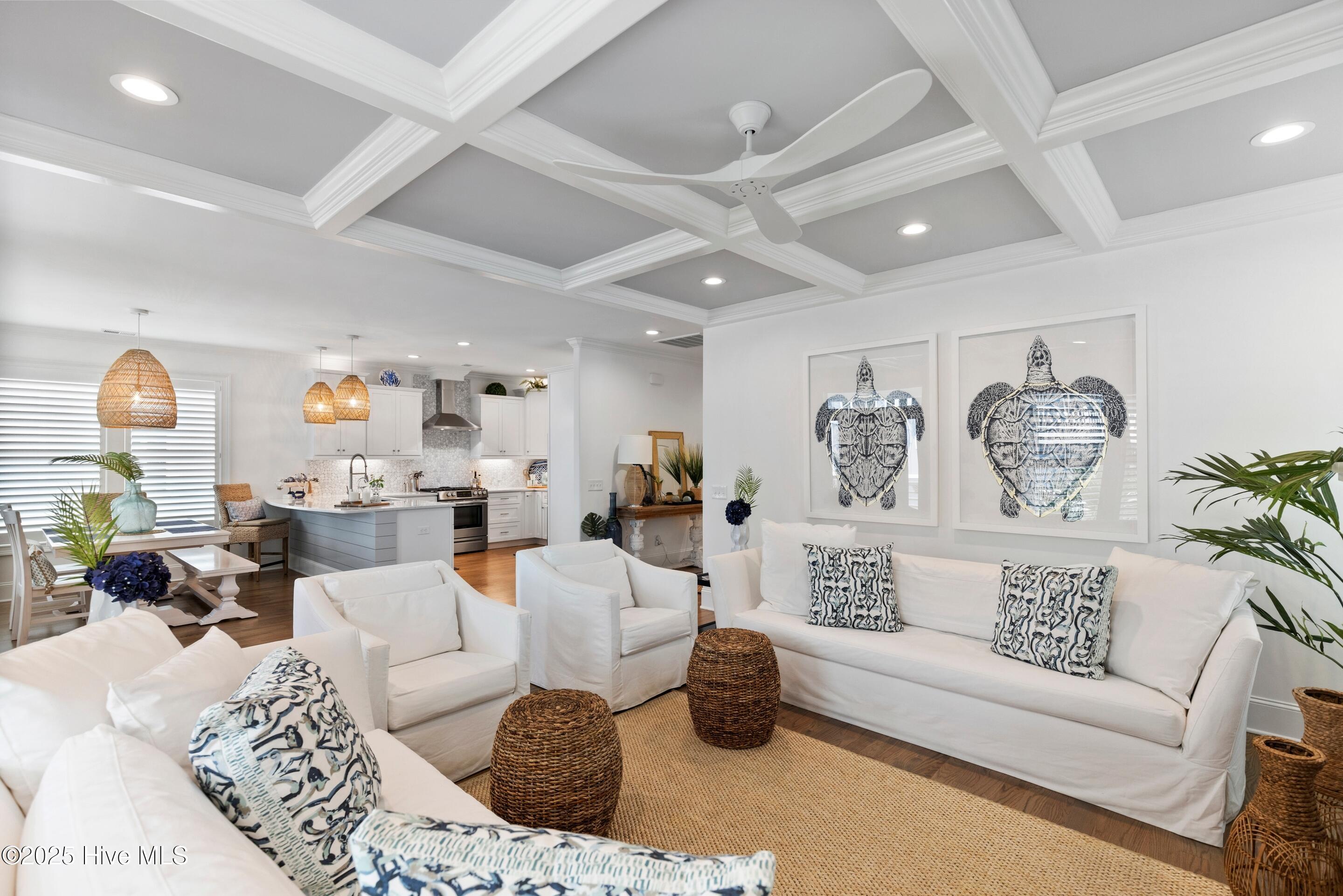 100532410 | Photo 14