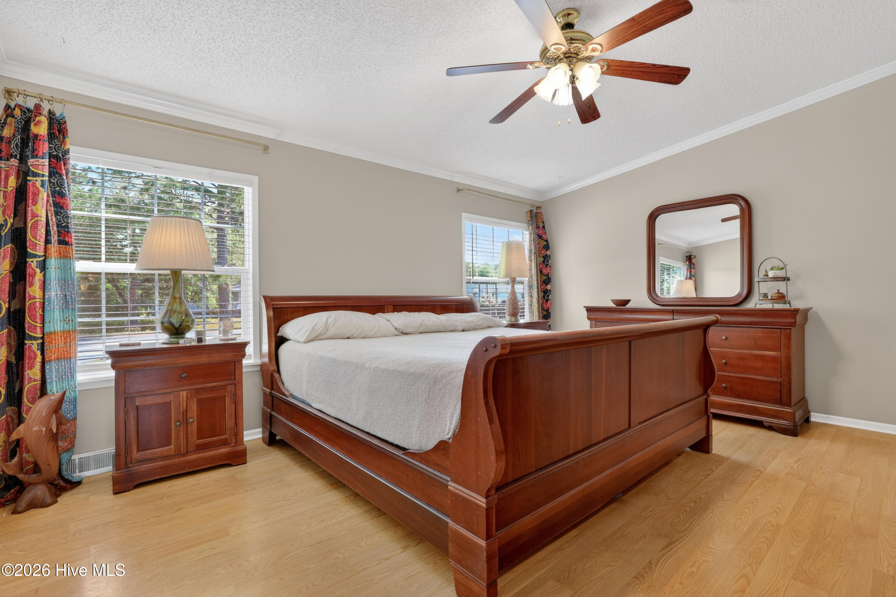 100568101 | Photo 26