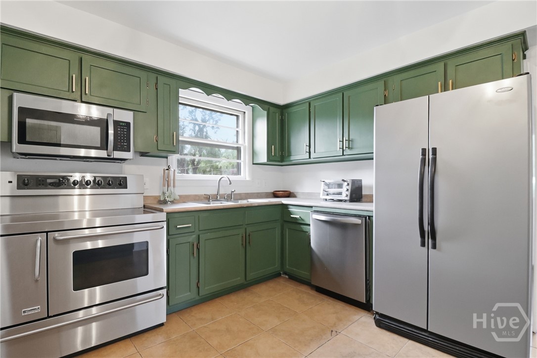 2232 Daffin Drive
