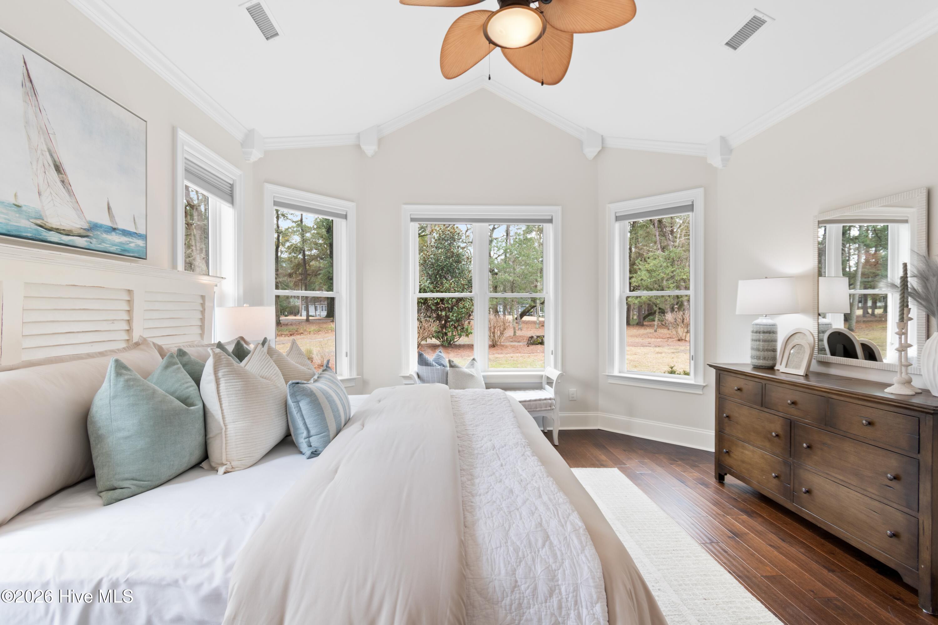 100556573 | Photo 25