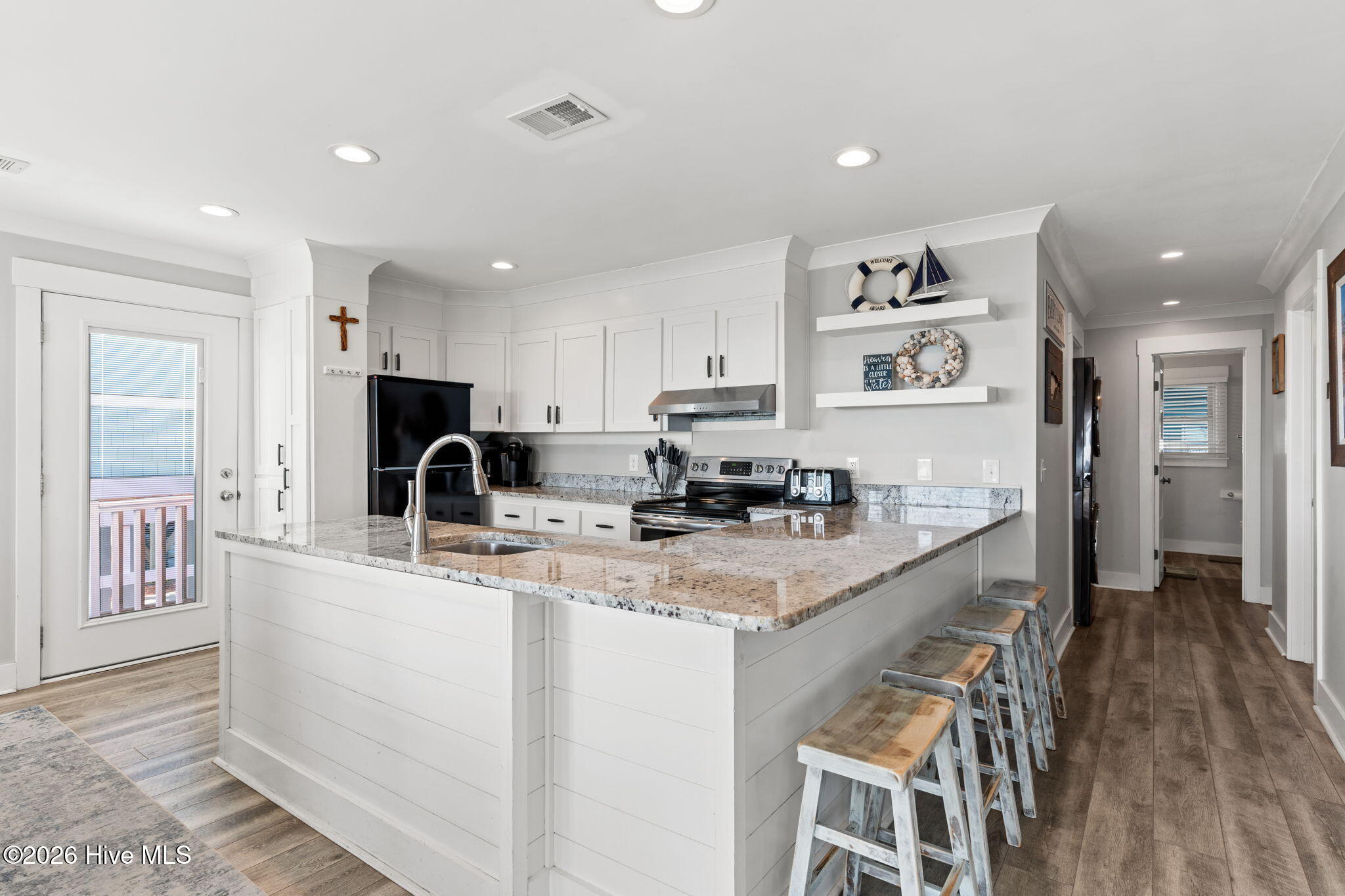 100552493 | Photo 13